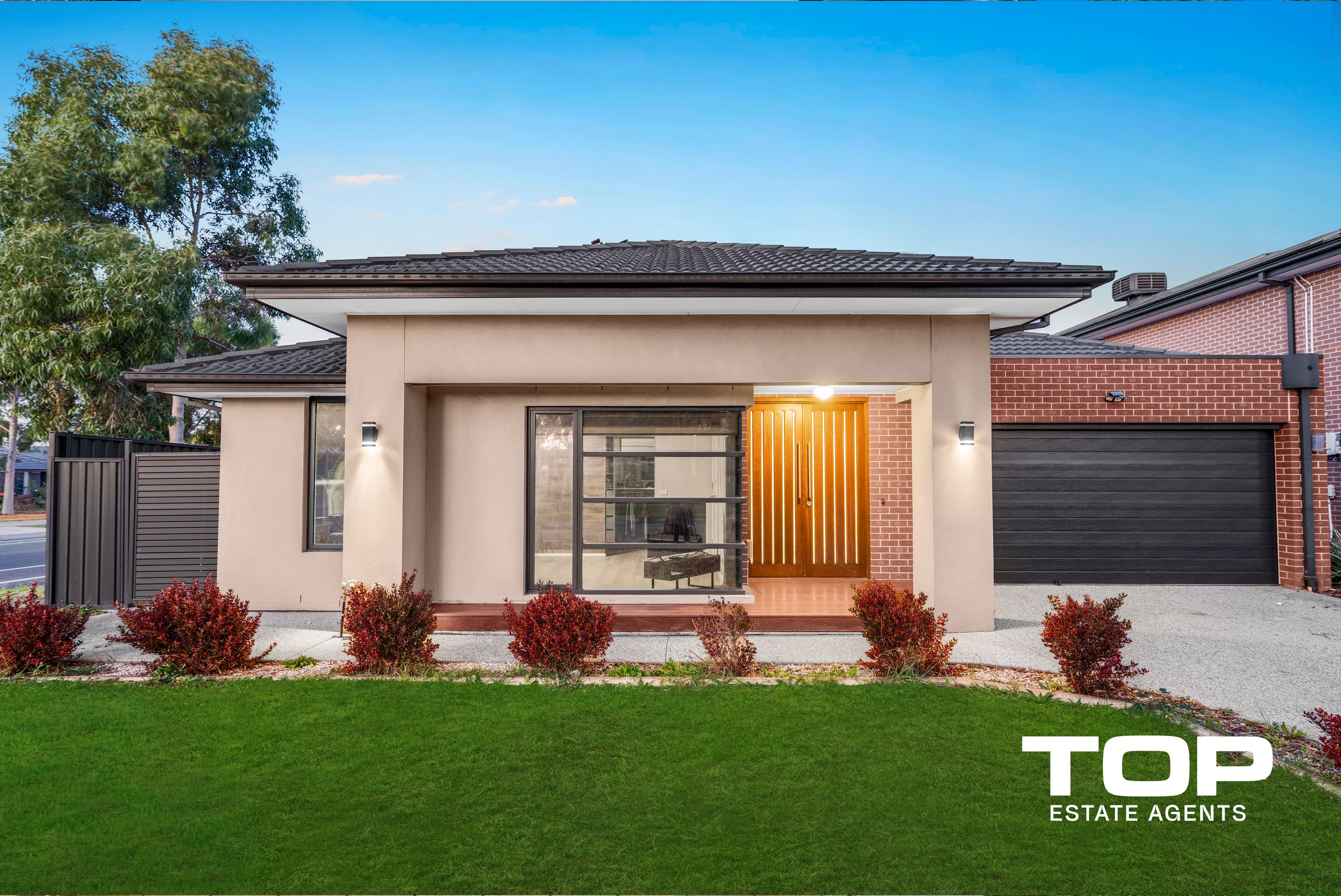 1 Lanthorn Crescent, Cranbourne East - Image 1