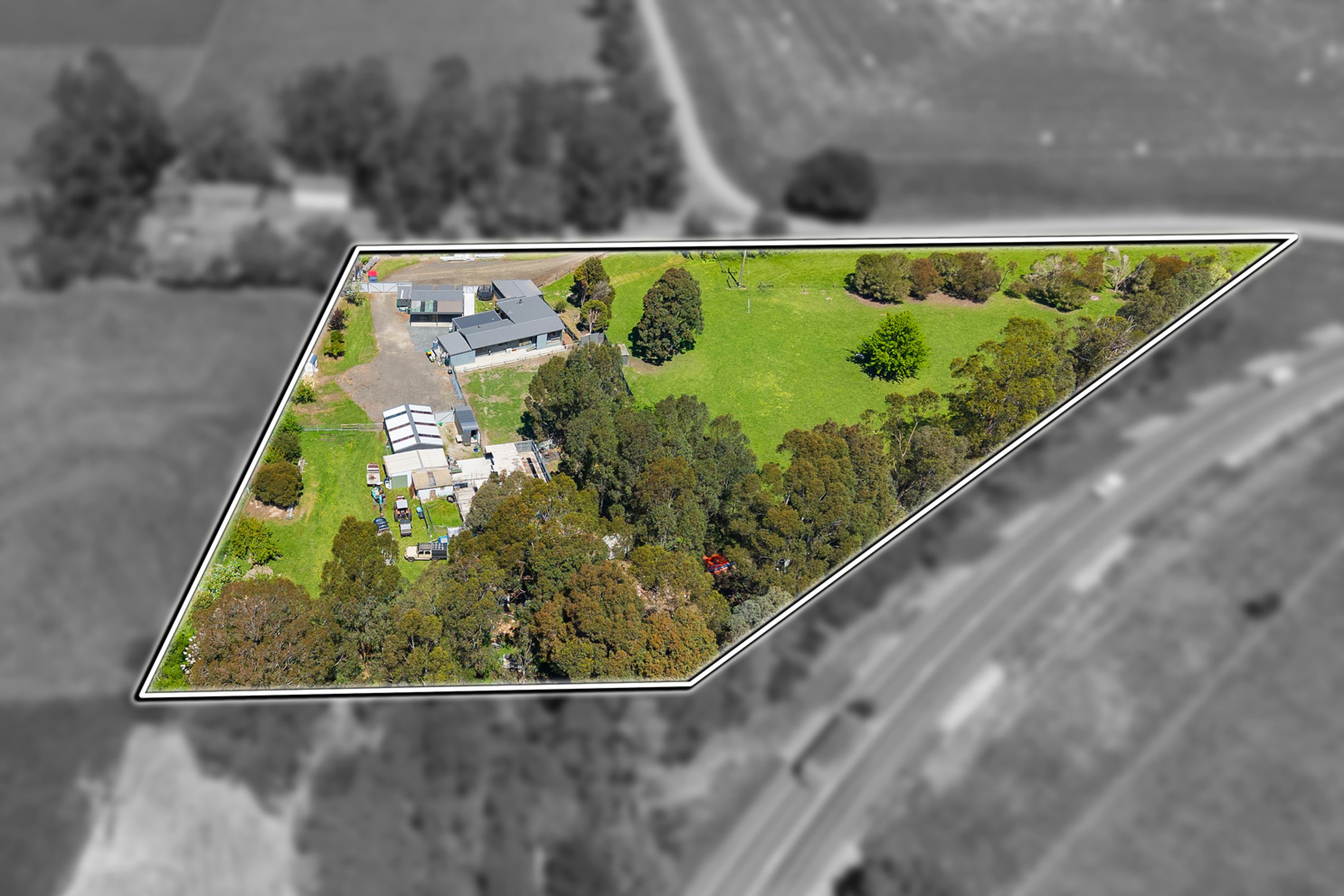 13 Bradys Lane, Glengarry West, Glengarry West - Image 1