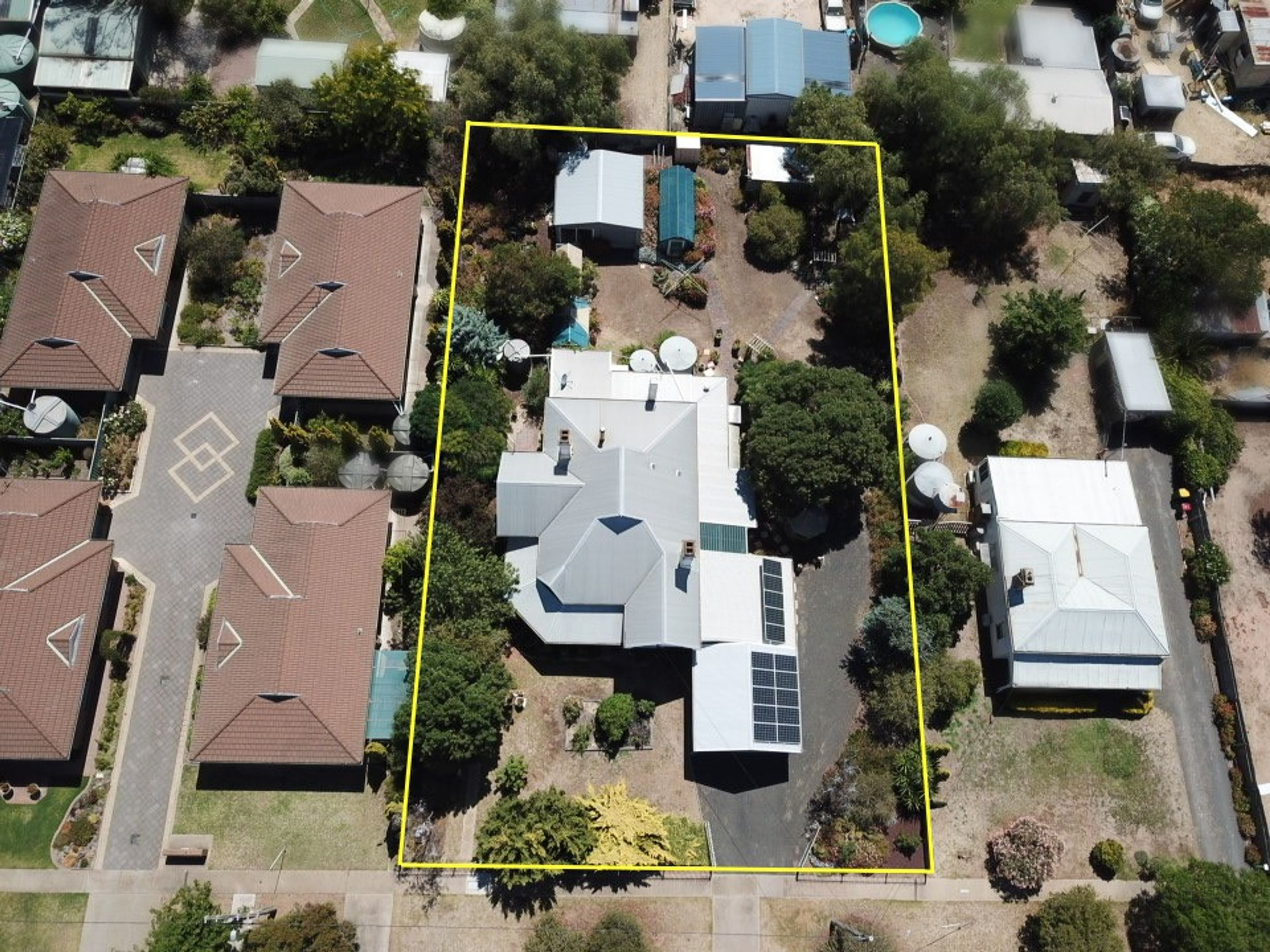 4 Loch Street, Nhill VIC 3418, Nhill - Thumbnail 2