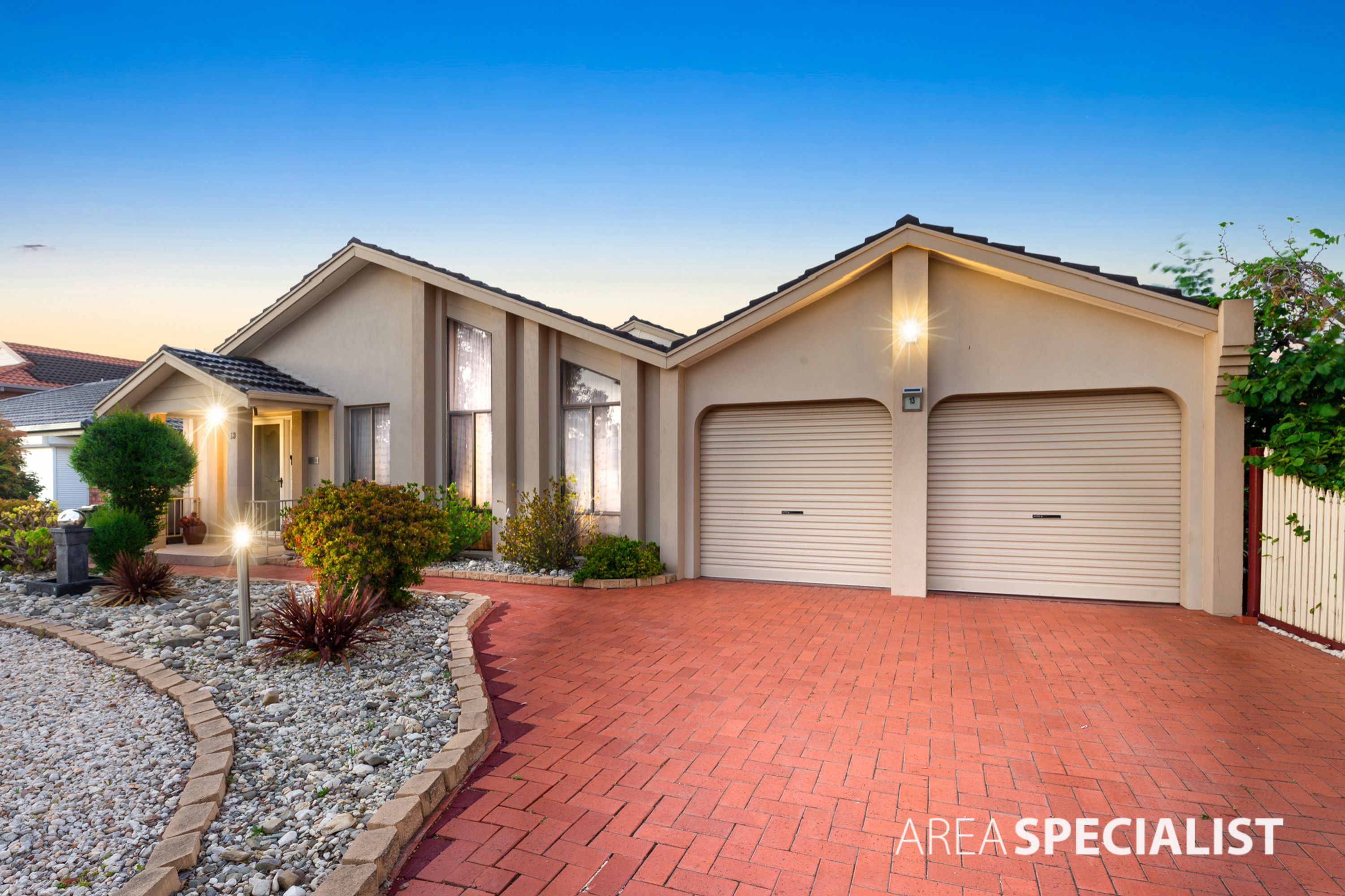 13 Bond Drive, Taylors Lakes VIC 3038, Taylors Lakes - Thumbnail 3