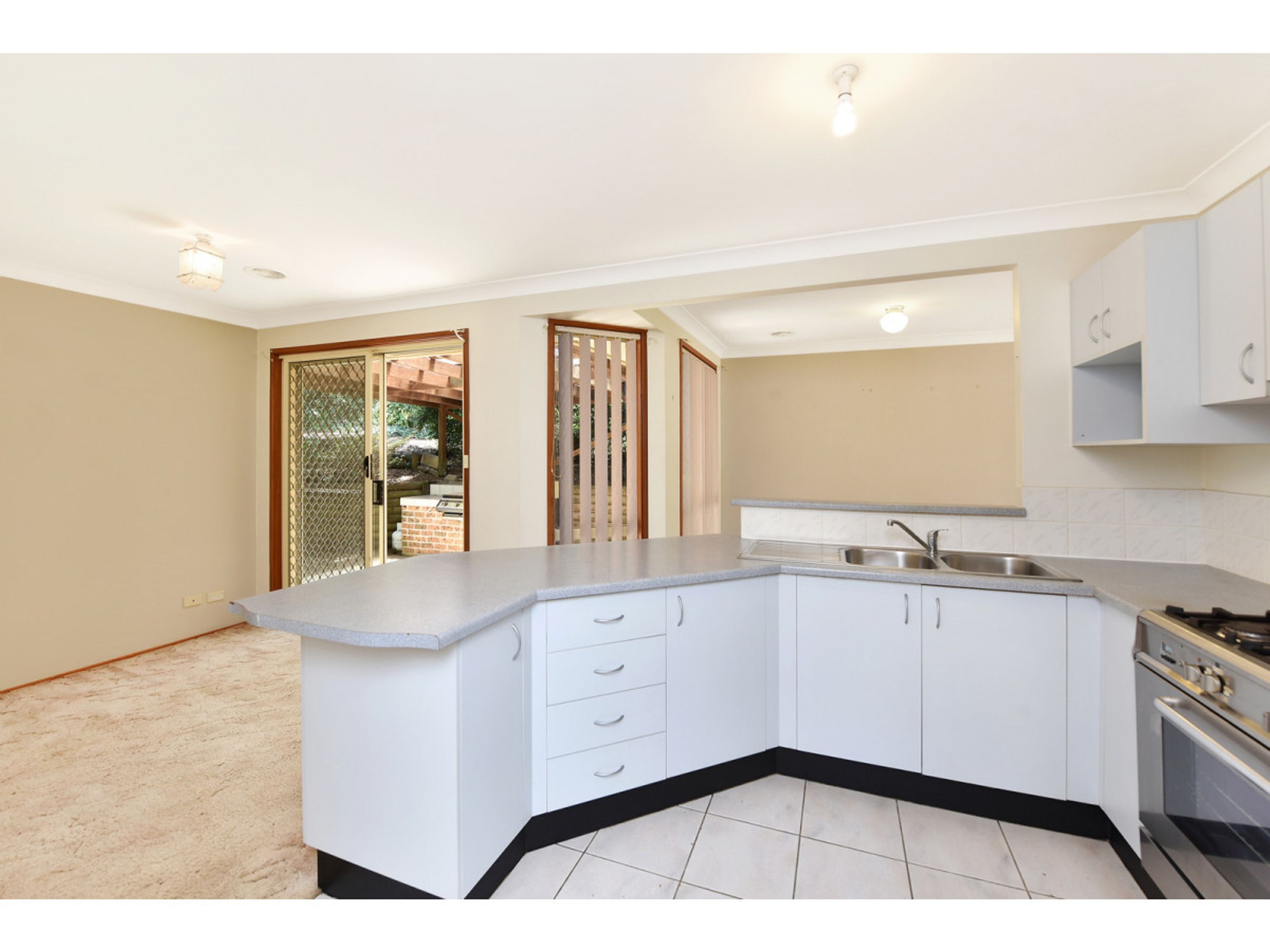 28 Hill Street, Wentworth Falls - Thumbnail 4