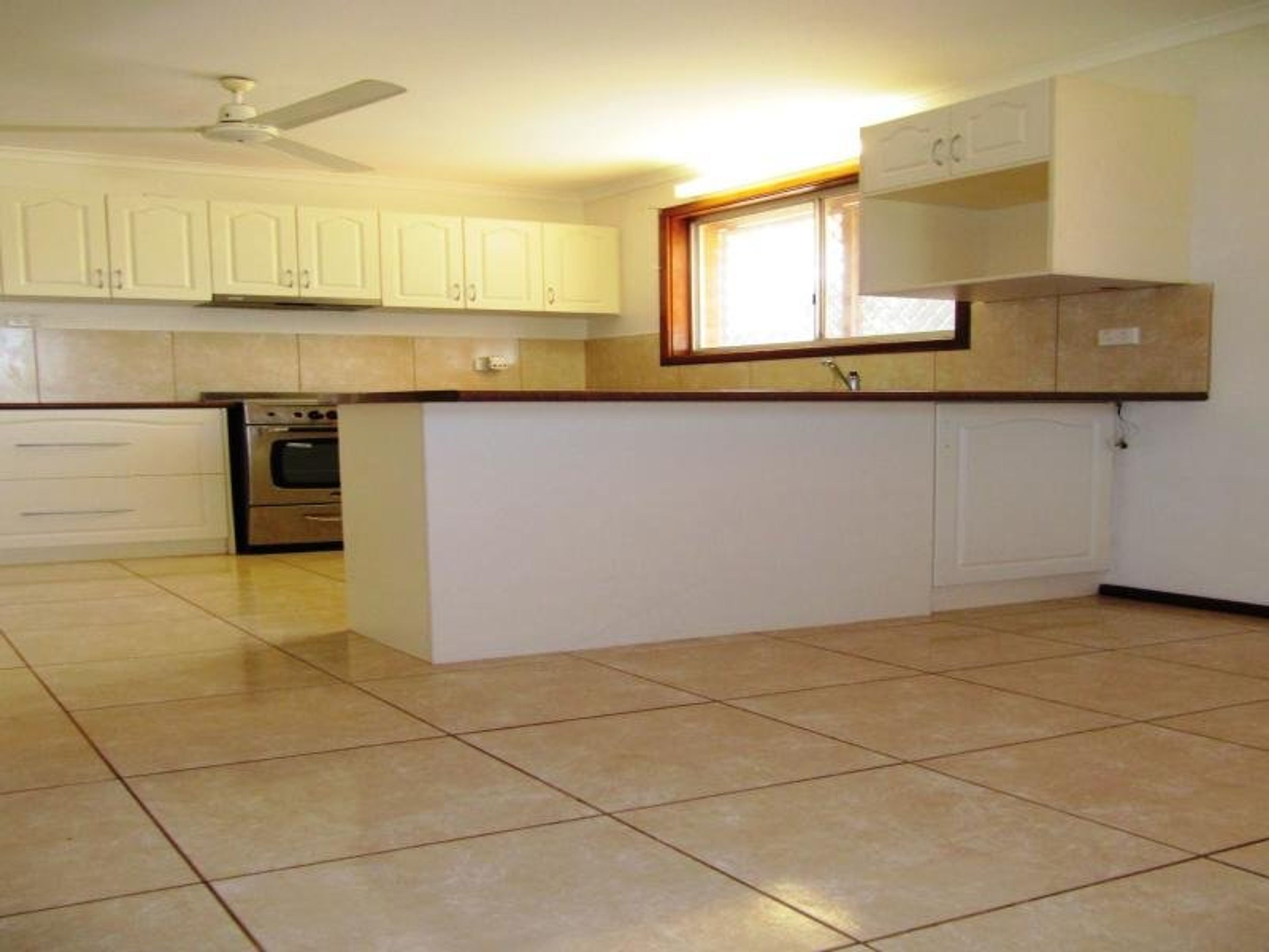 20 Baler Close, South Hedland, South Hedland - Thumbnail 8