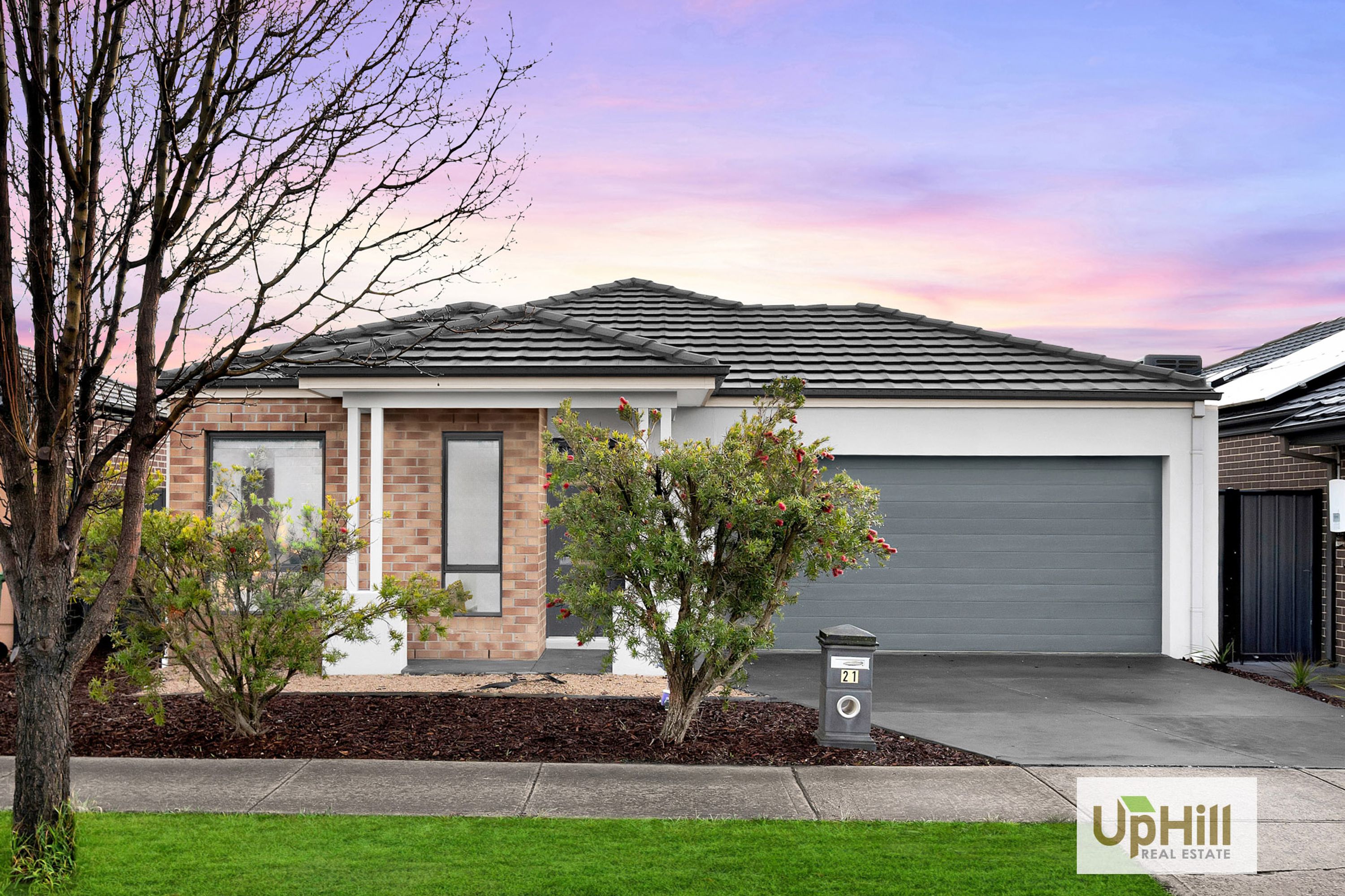 21 Elwick Drive, Clyde North - Thumbnail 2