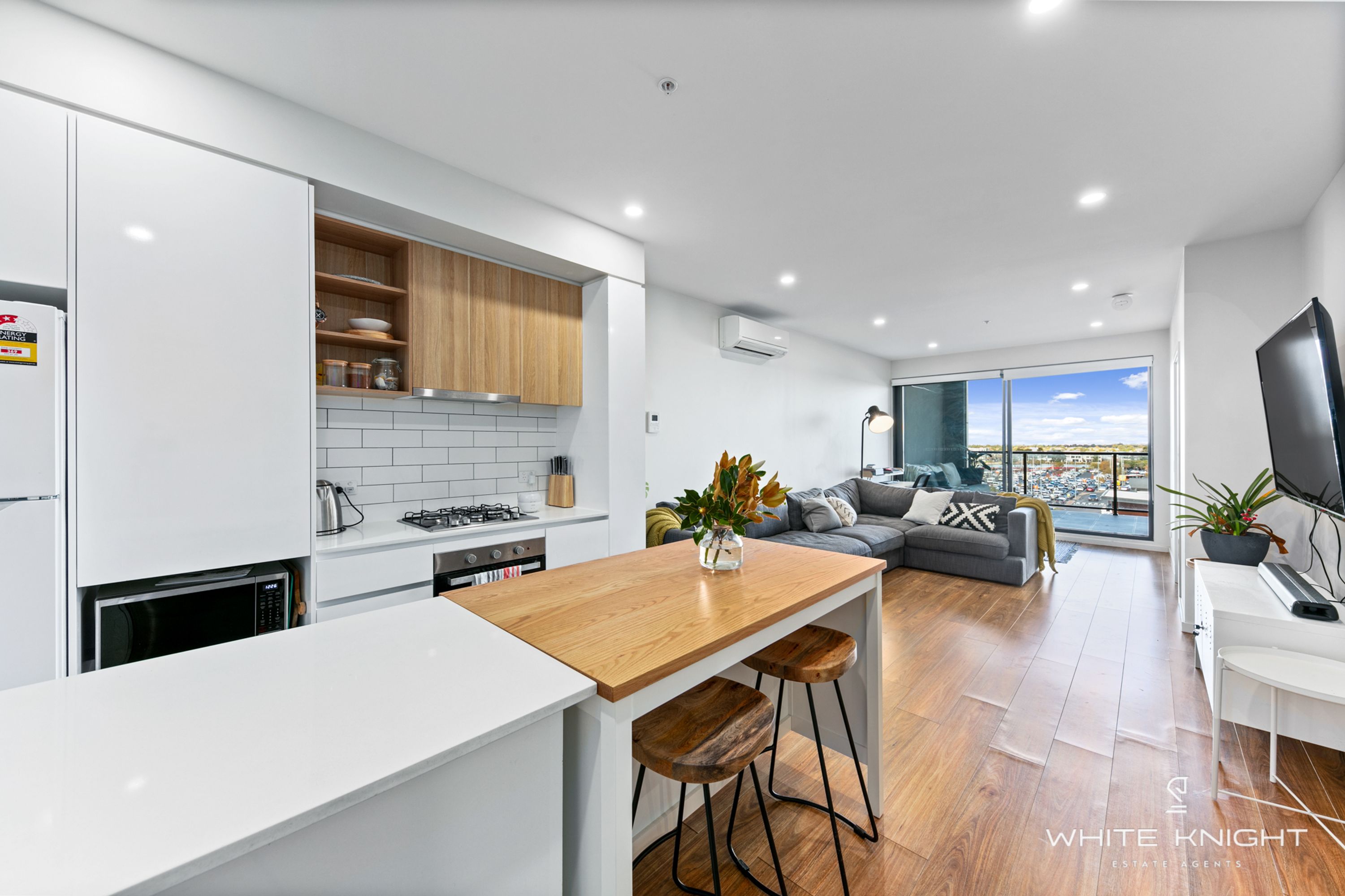 405/9 Commercial Road, Caroline Springs VIC 3023, Caroline Springs - Thumbnail 3