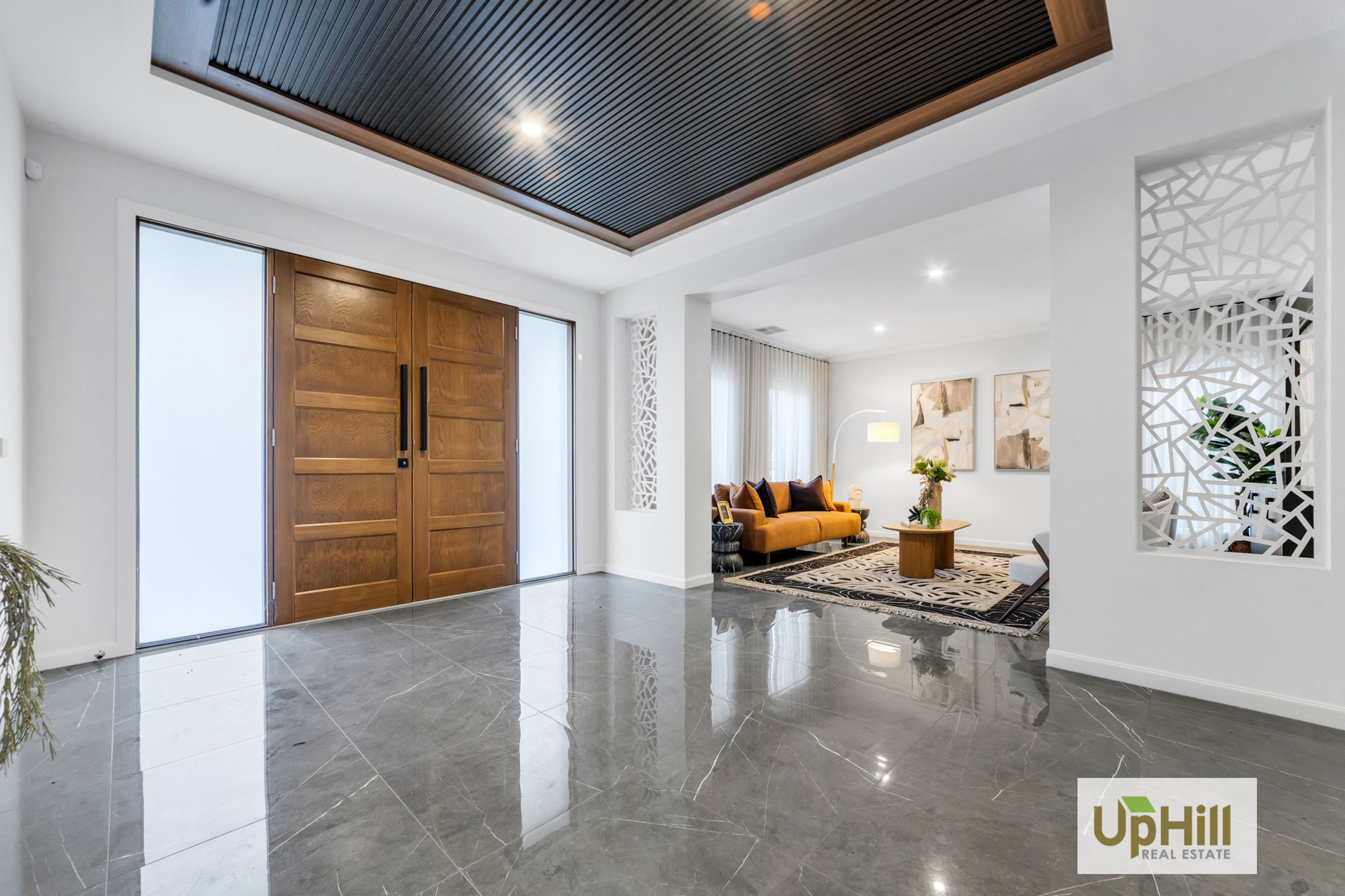 23 Salamanca Drive, Clyde North - Thumbnail 2