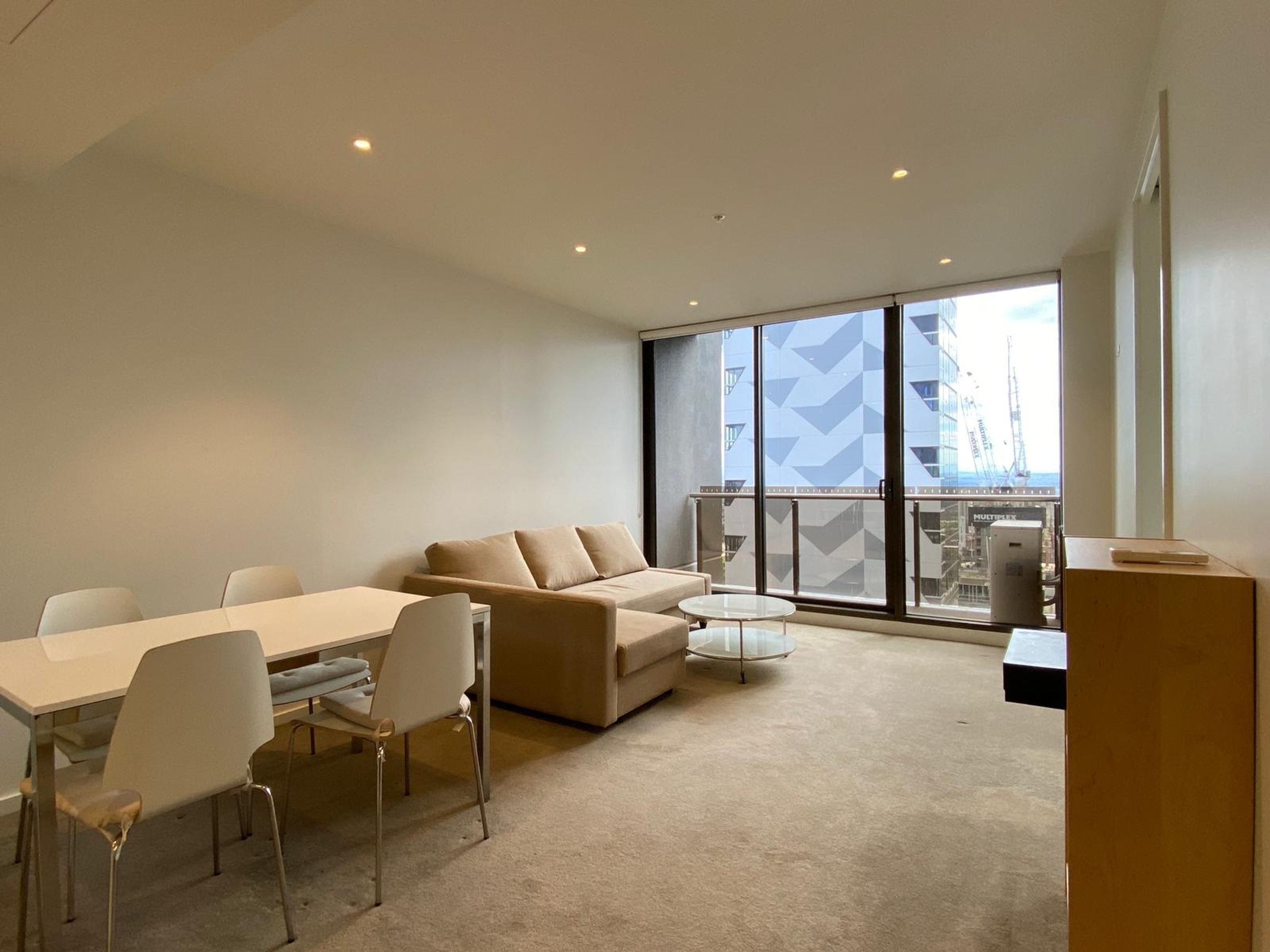 3404/318 Russell Street, Melbourne - Thumbnail 2