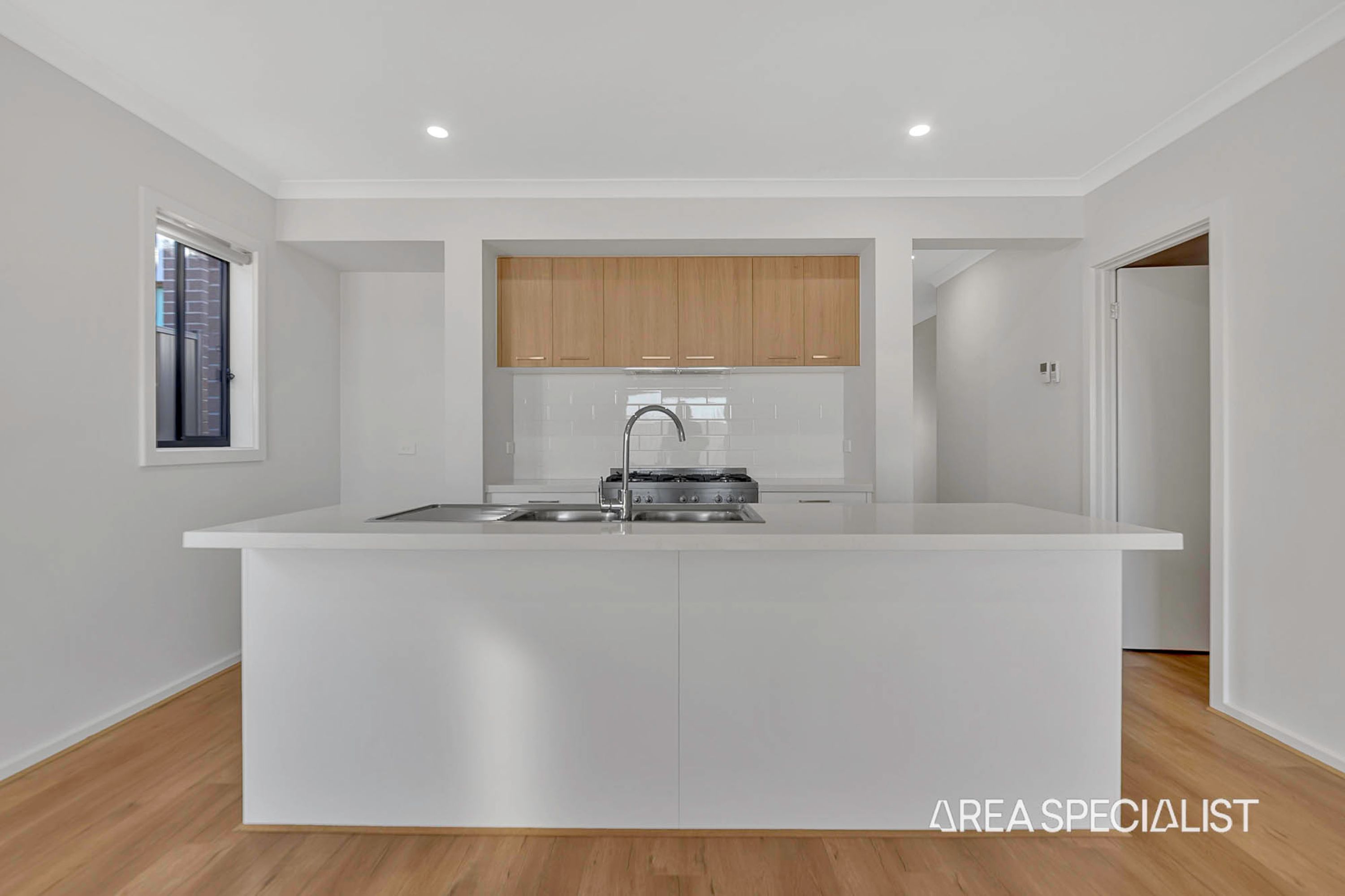 15 Agatha Way, Werribee, Werribee - Thumbnail 2