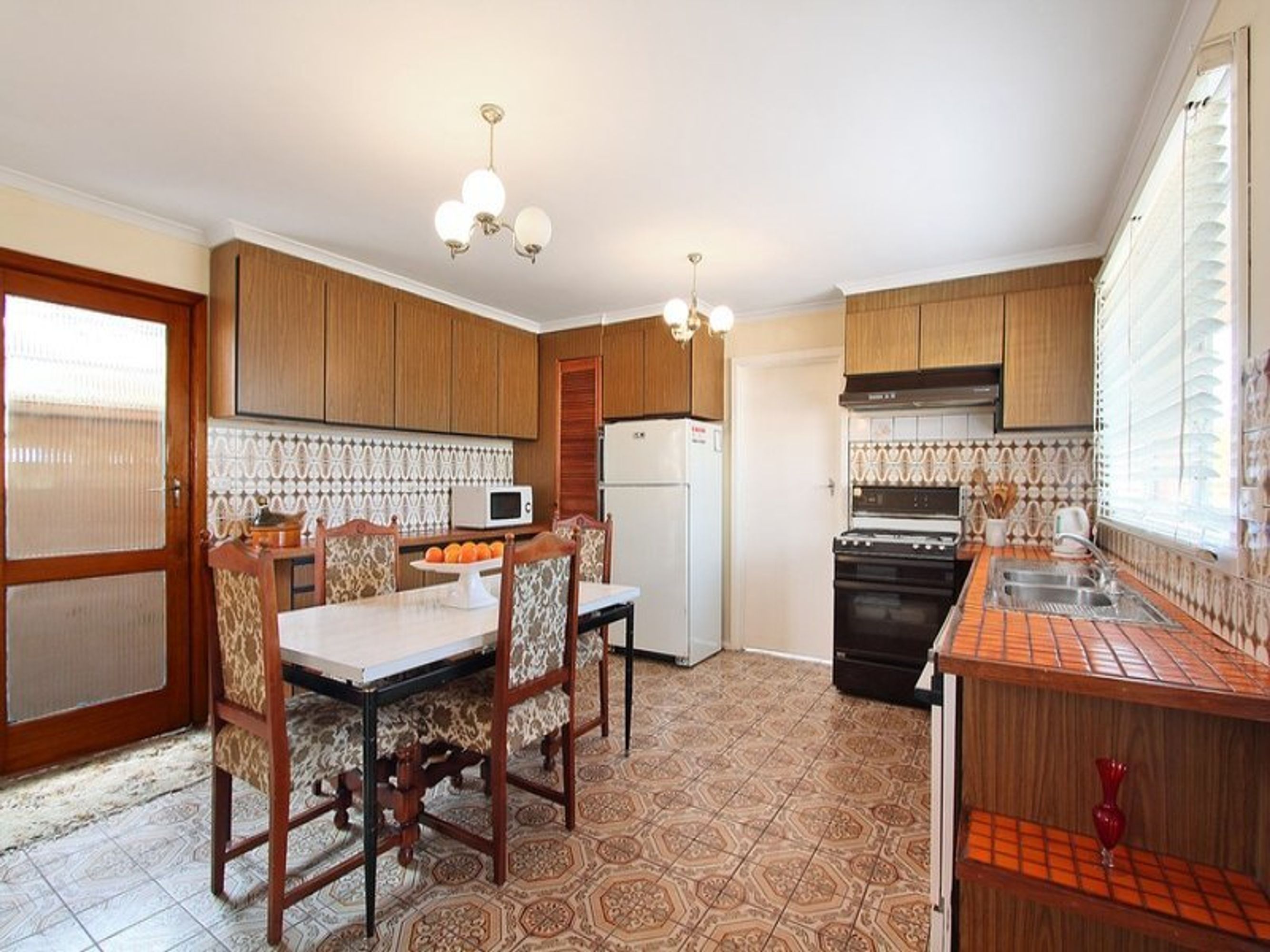 51 St James Avenue, Springvale - Thumbnail 2