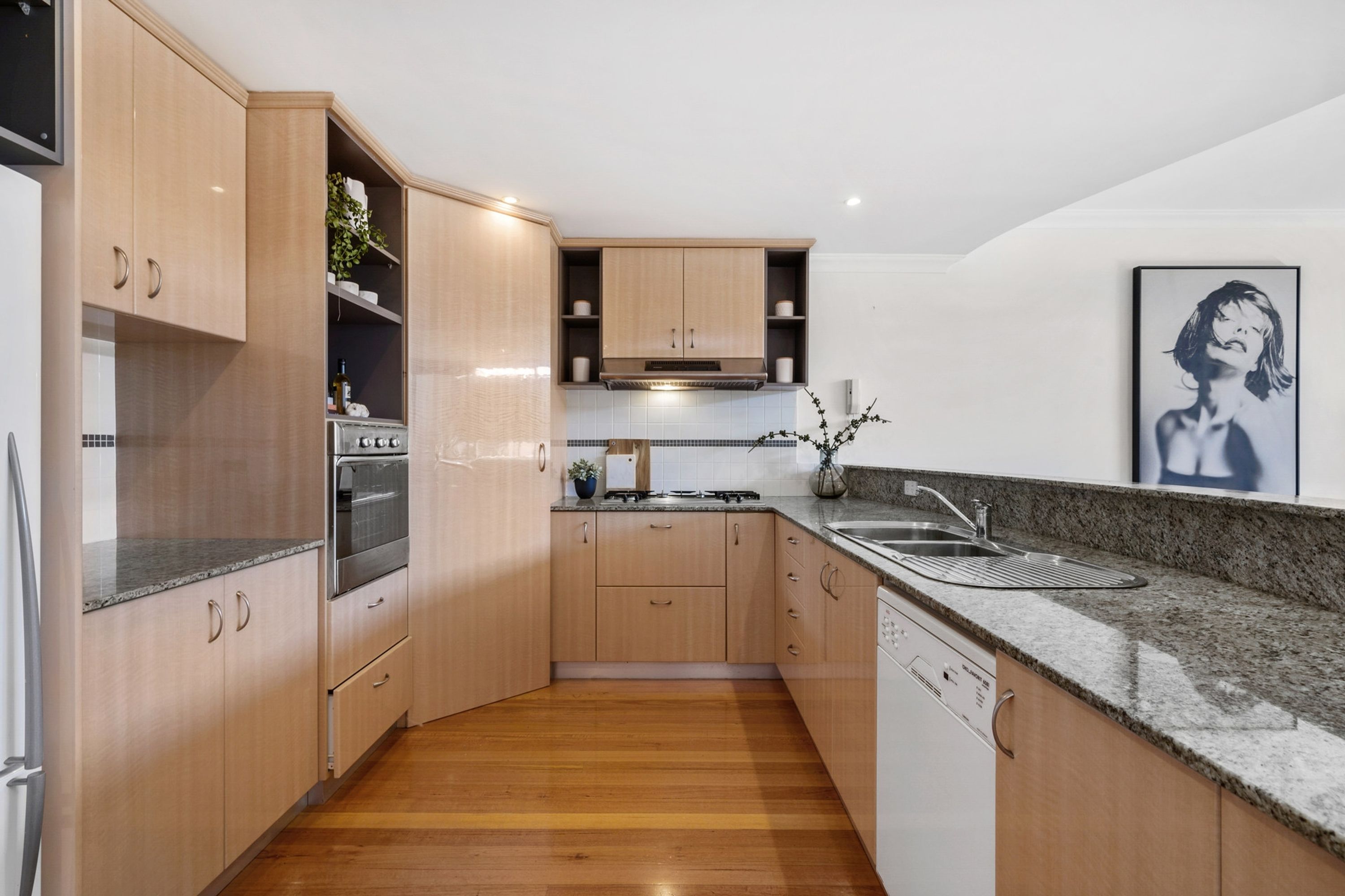 2/2/7 Centro Avenue, Subiaco - Thumbnail 8