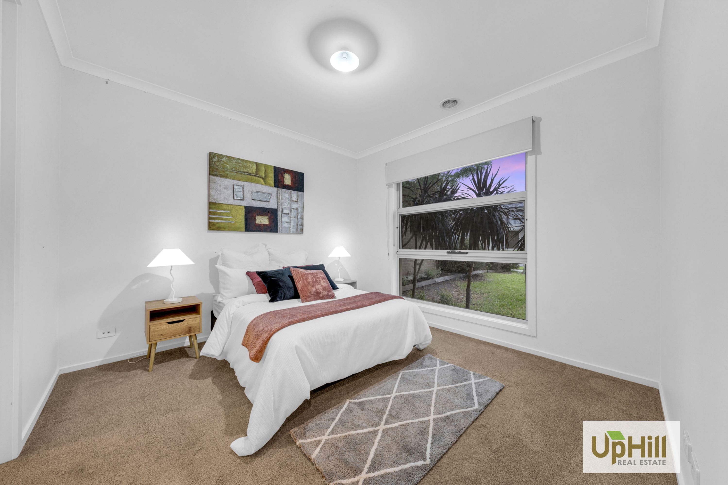 10 Galaxias Court, Clyde North - Thumbnail 4