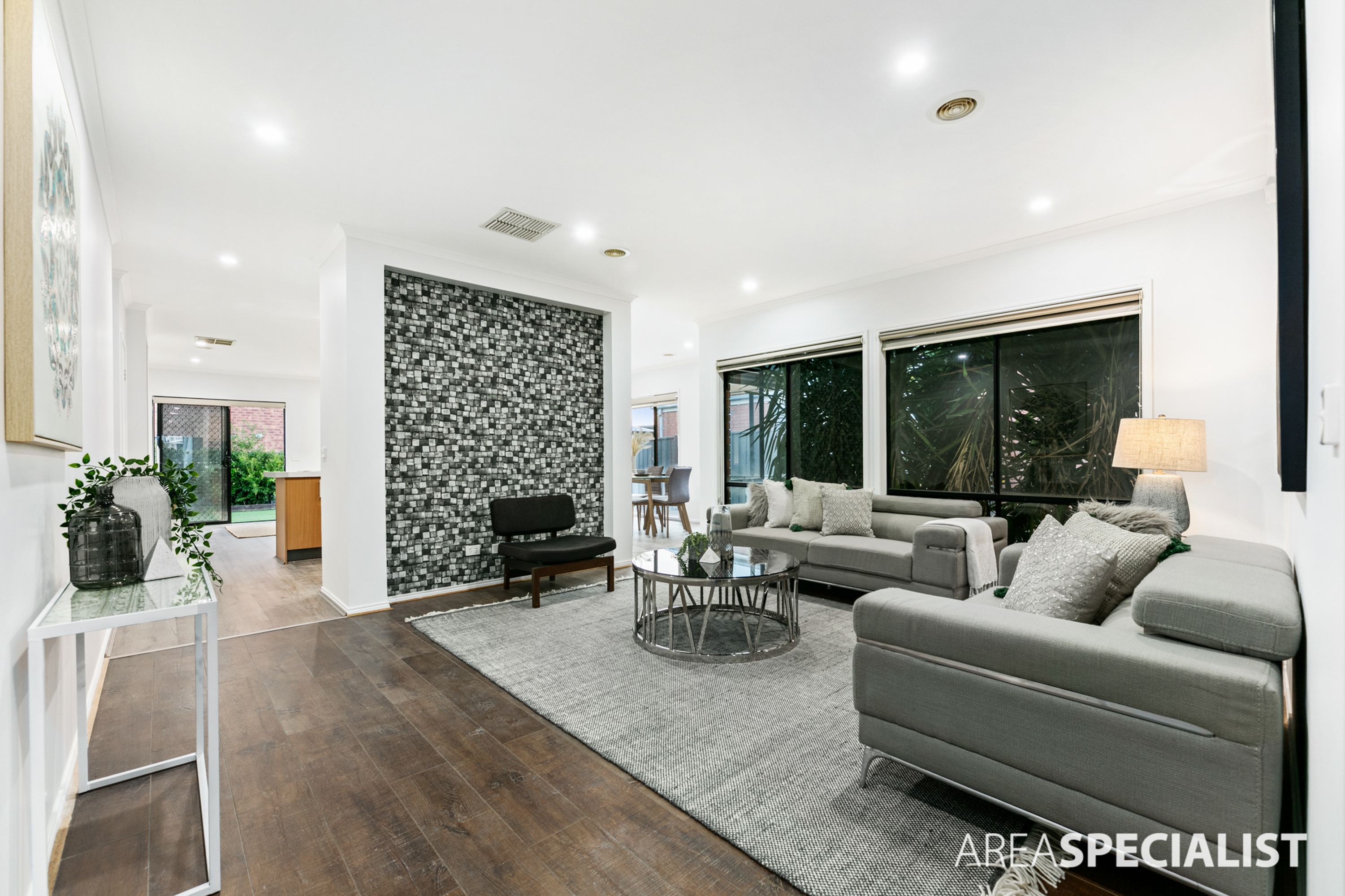 17 Dickerson Way, Caroline Springs VIC 3023, Caroline Springs - Thumbnail 8