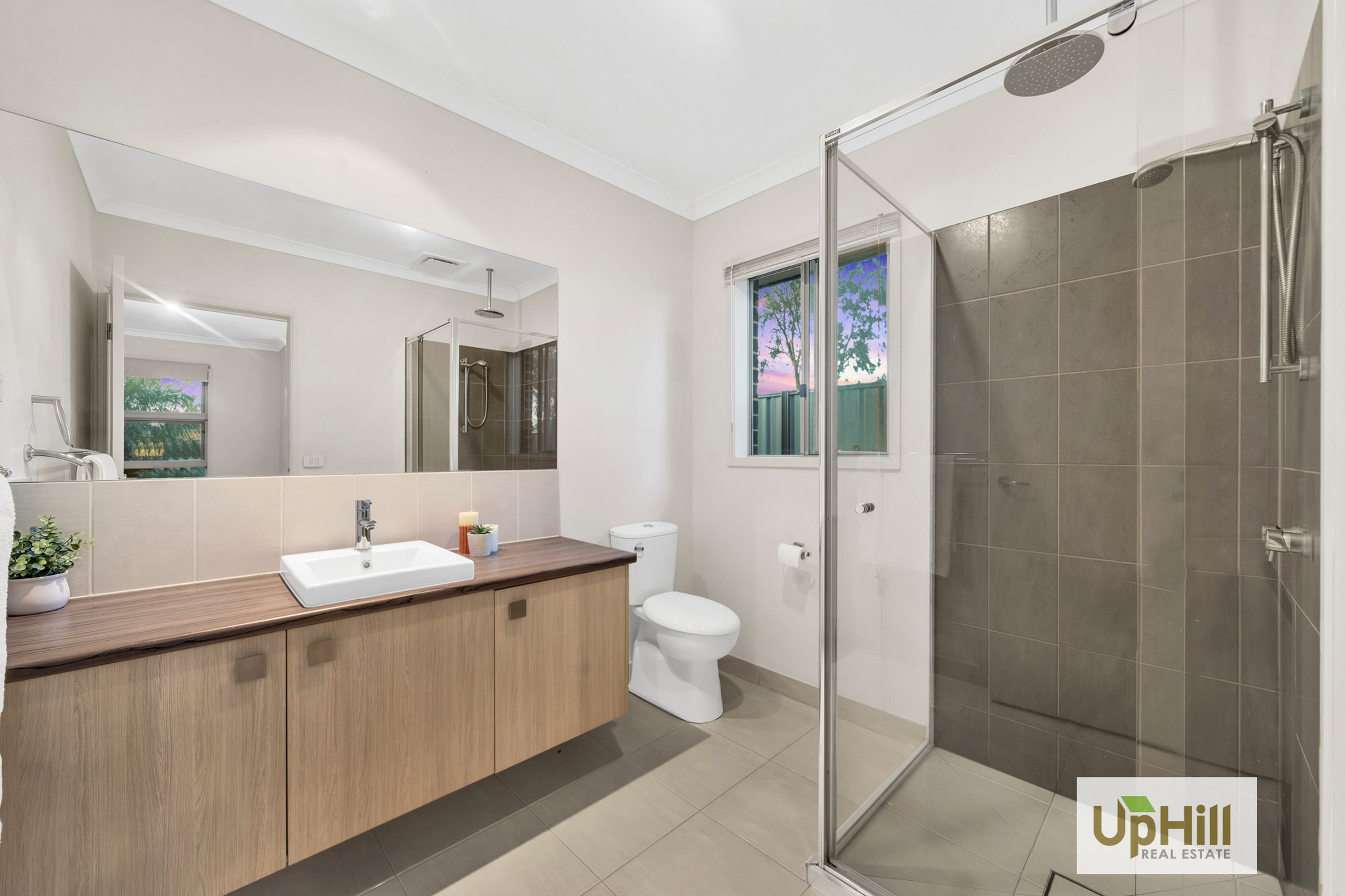 23 Hackney Circuit, Clyde North - Thumbnail 4