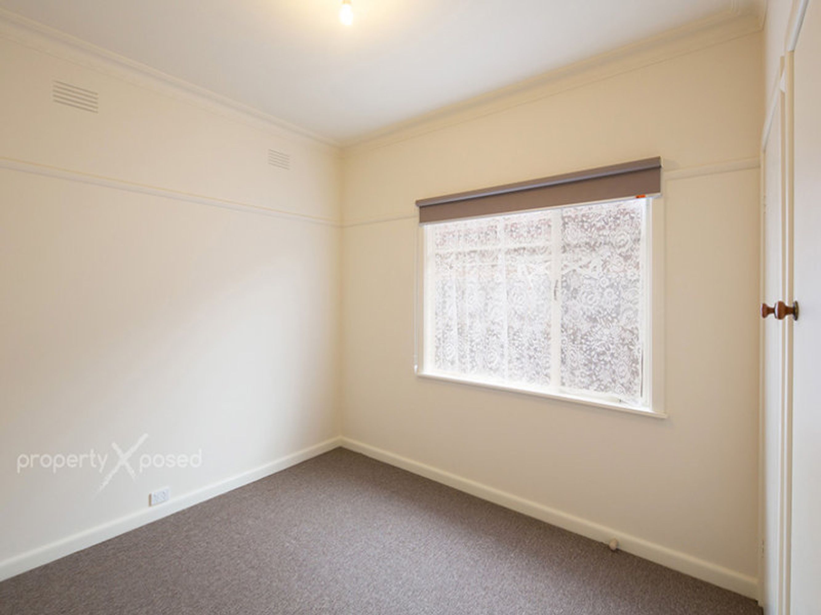 8 Vardon Street, Springvale - Thumbnail 6