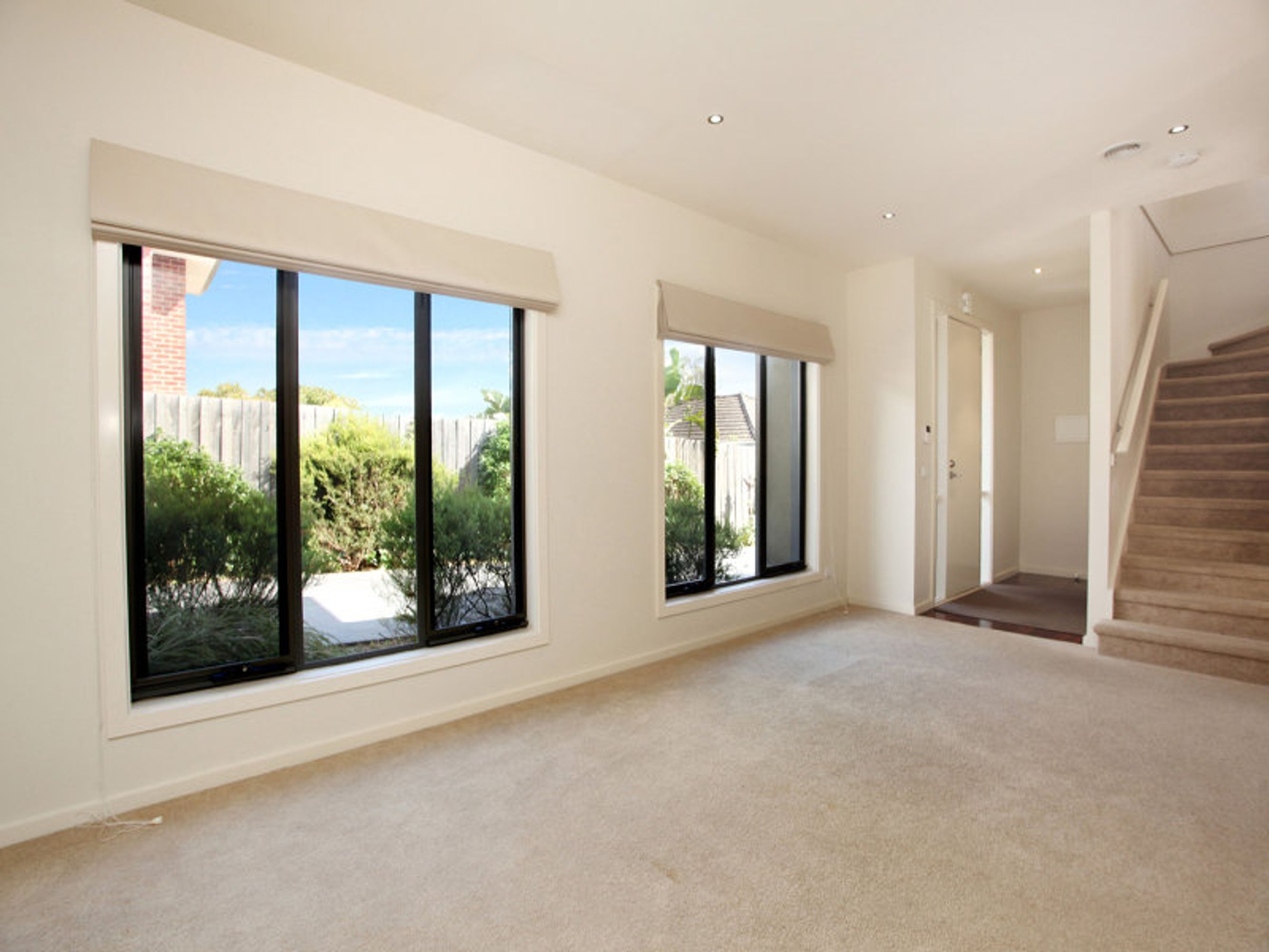 2/10 Roger Street, Doncaster East - Thumbnail 4