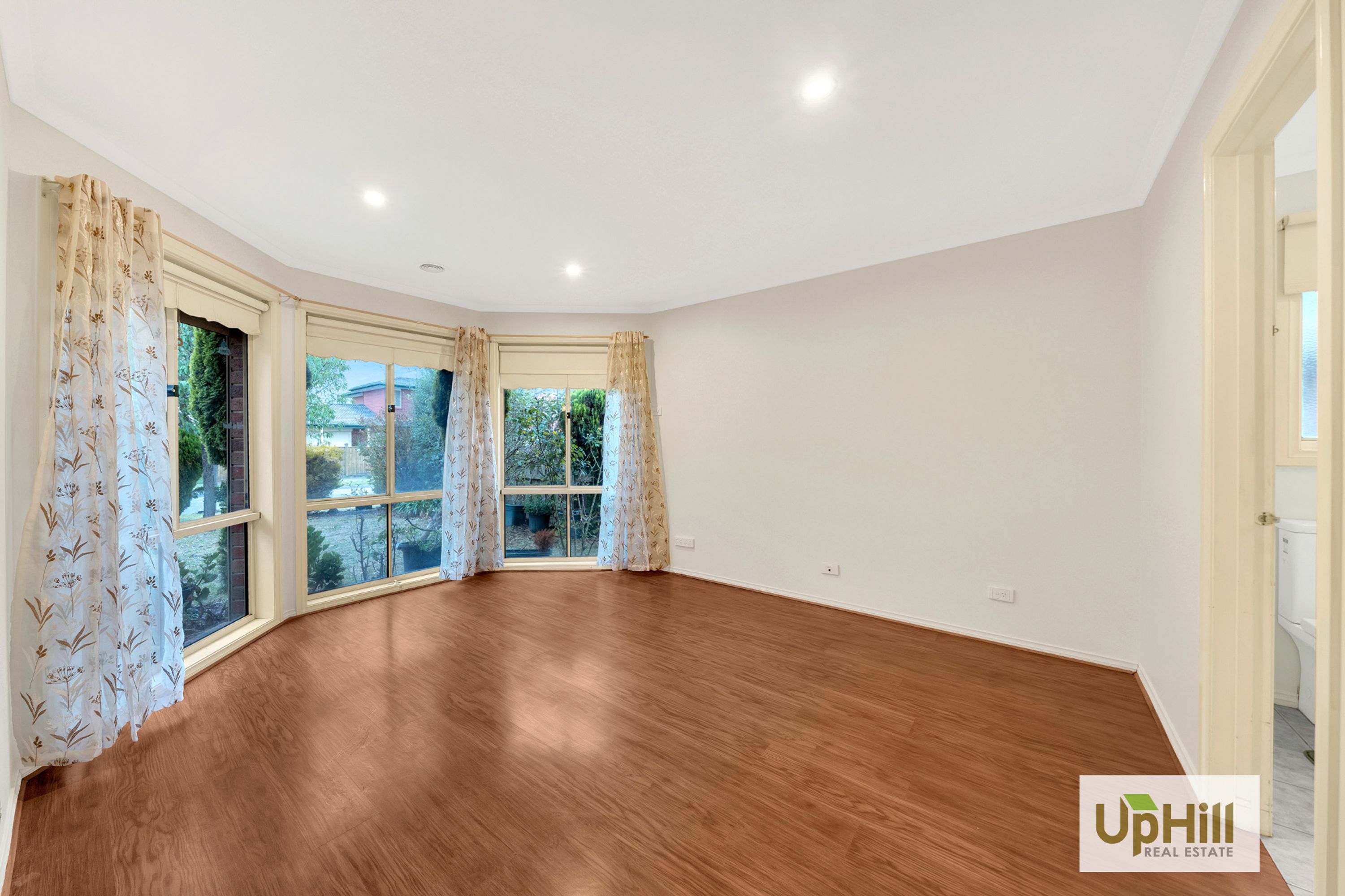 4 Oakman Way, Hampton Park - Thumbnail 4
