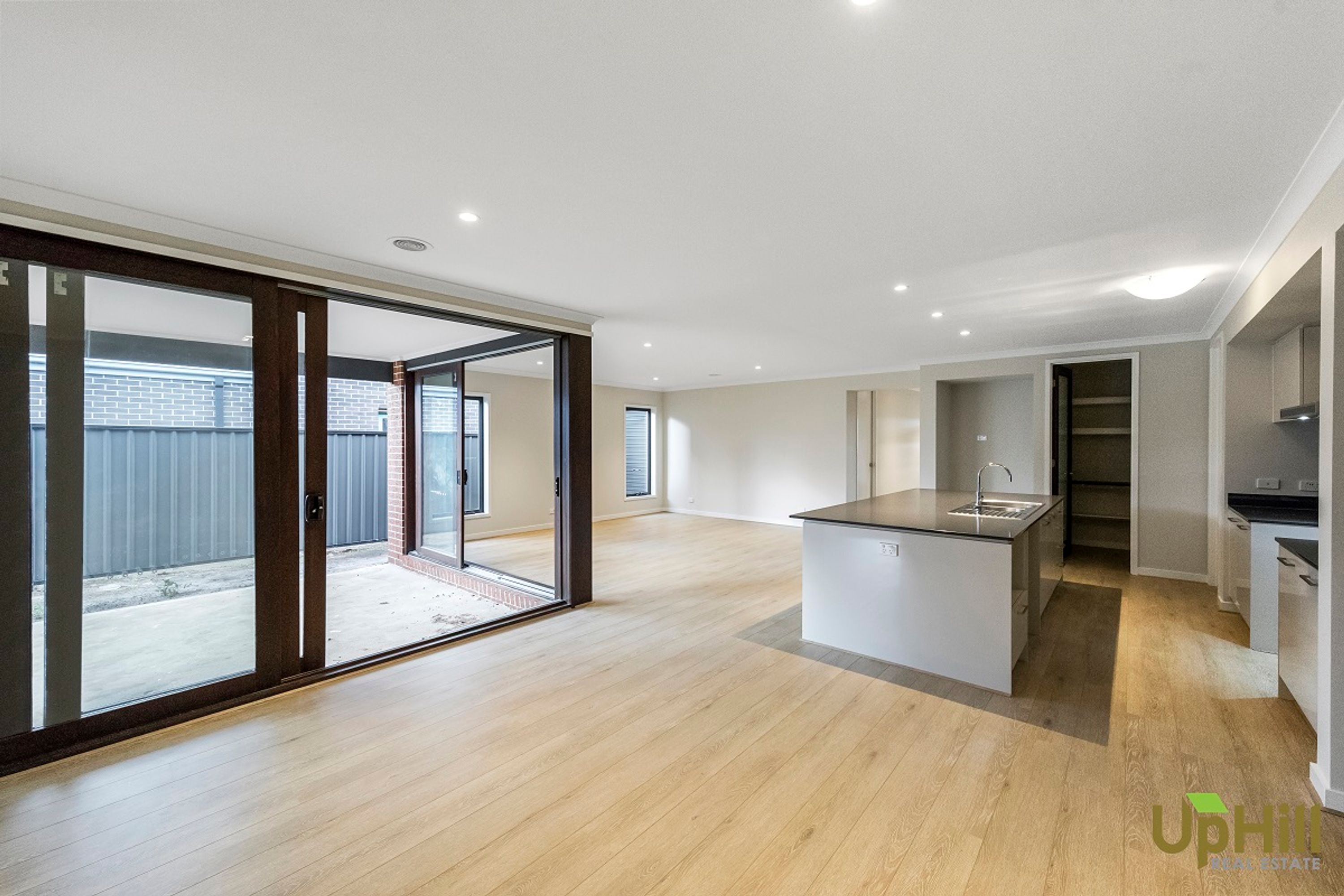 7 Glory Street, Clyde North - Thumbnail 5