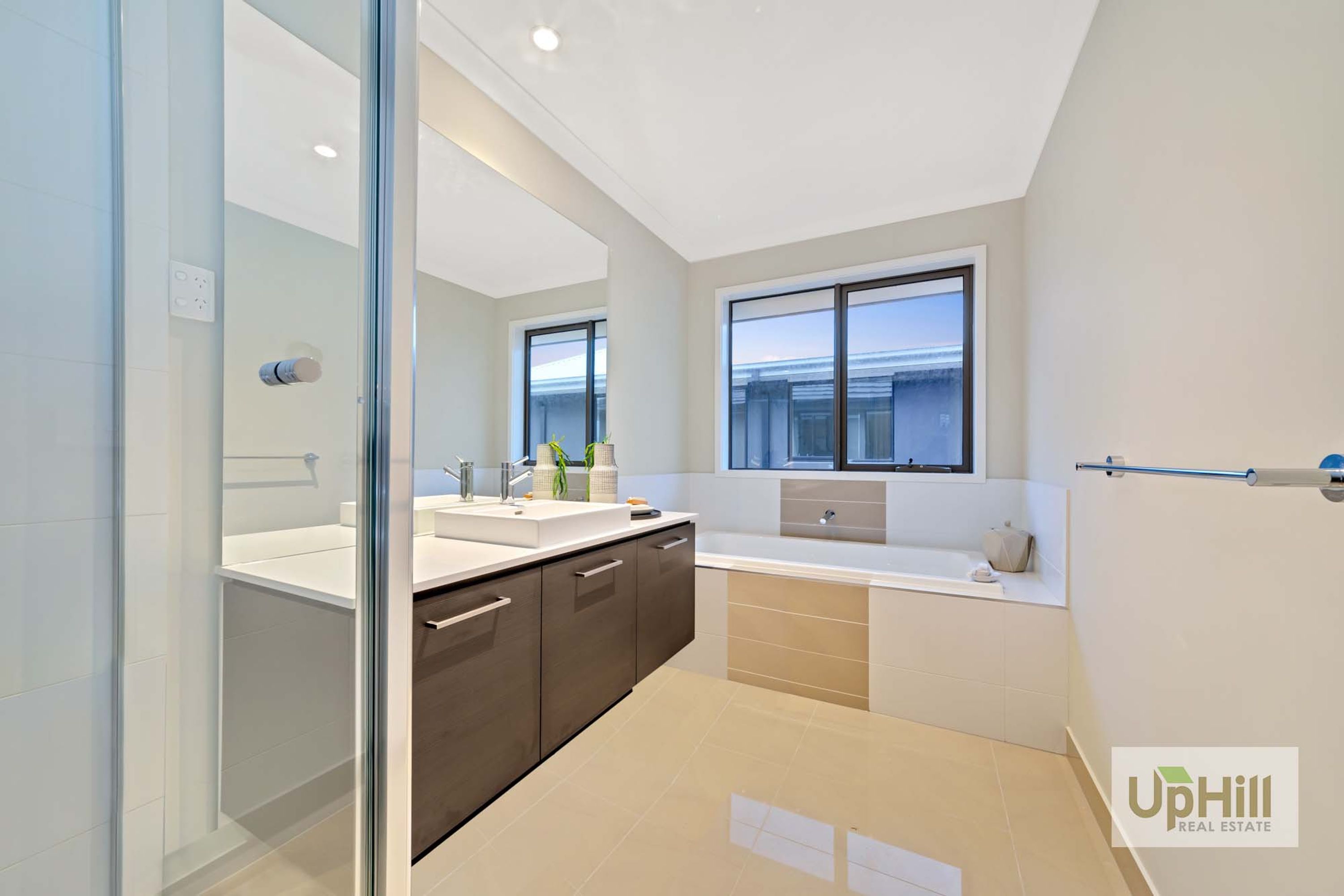 28 EPSOM LANE, Cranbourne North - Thumbnail 8