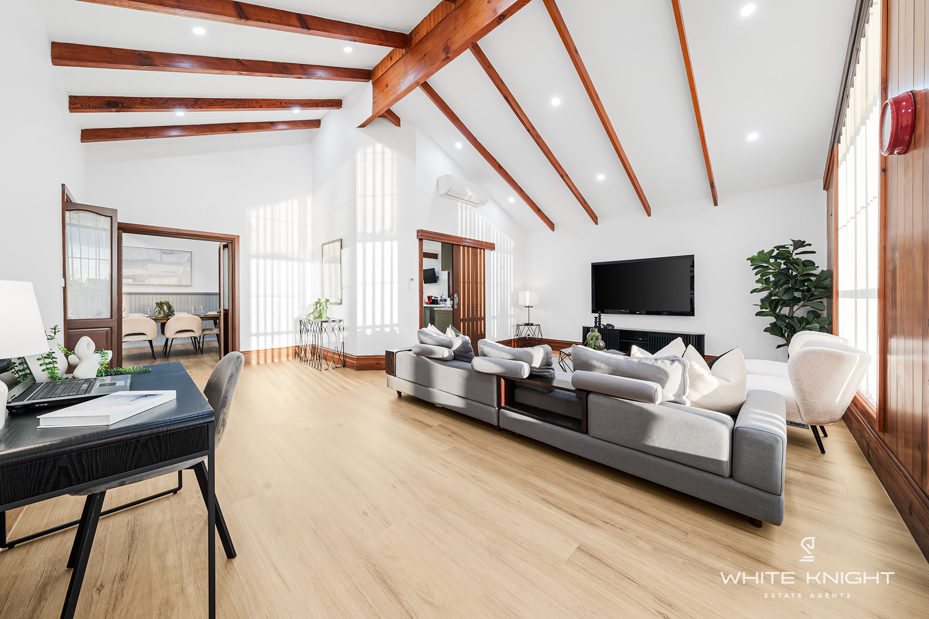 6 Station Place, Sunshine VIC 3020, Sunshine - Thumbnail 2
