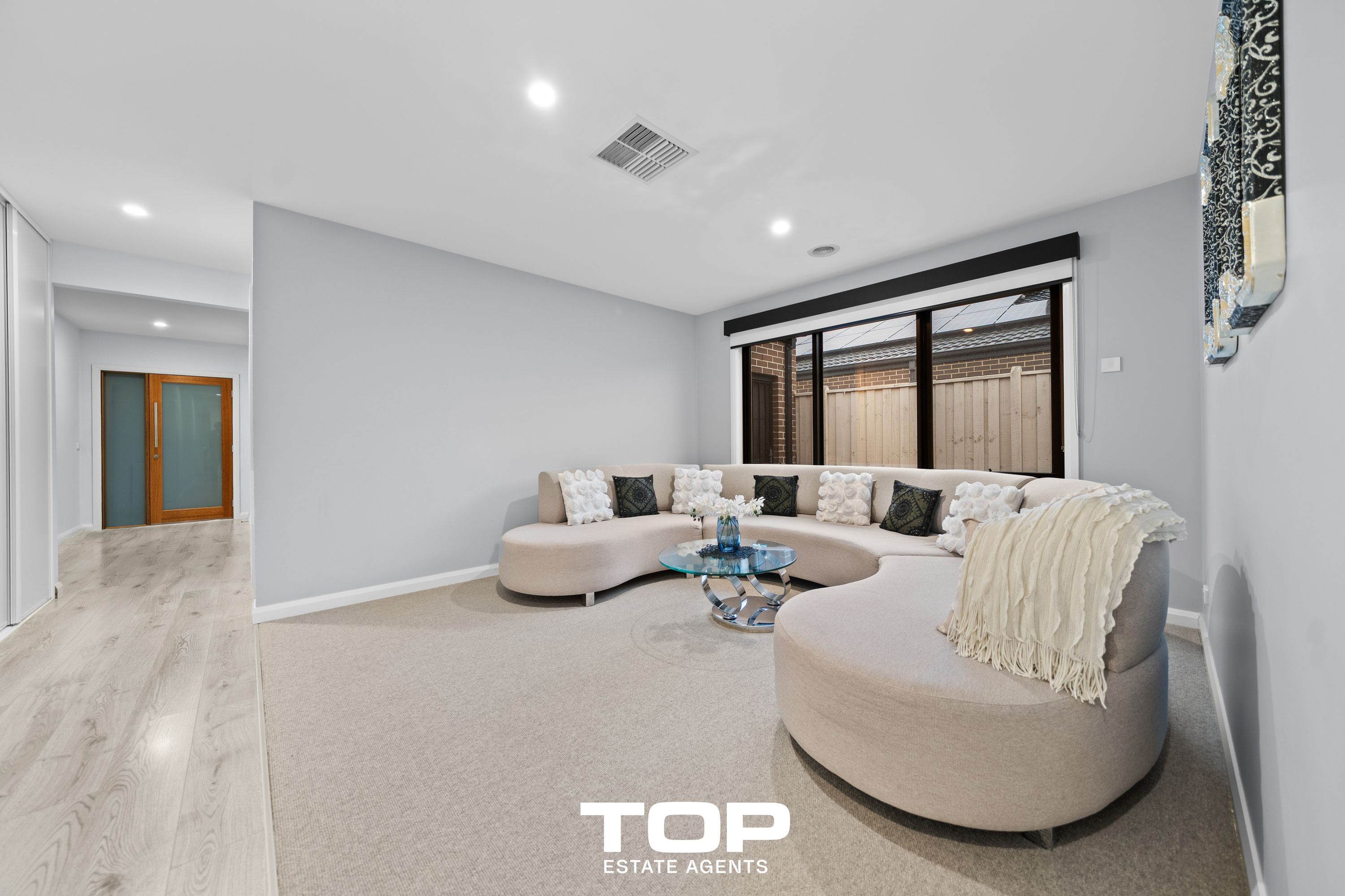 236 Heather Grove, Clyde North - Thumbnail 4