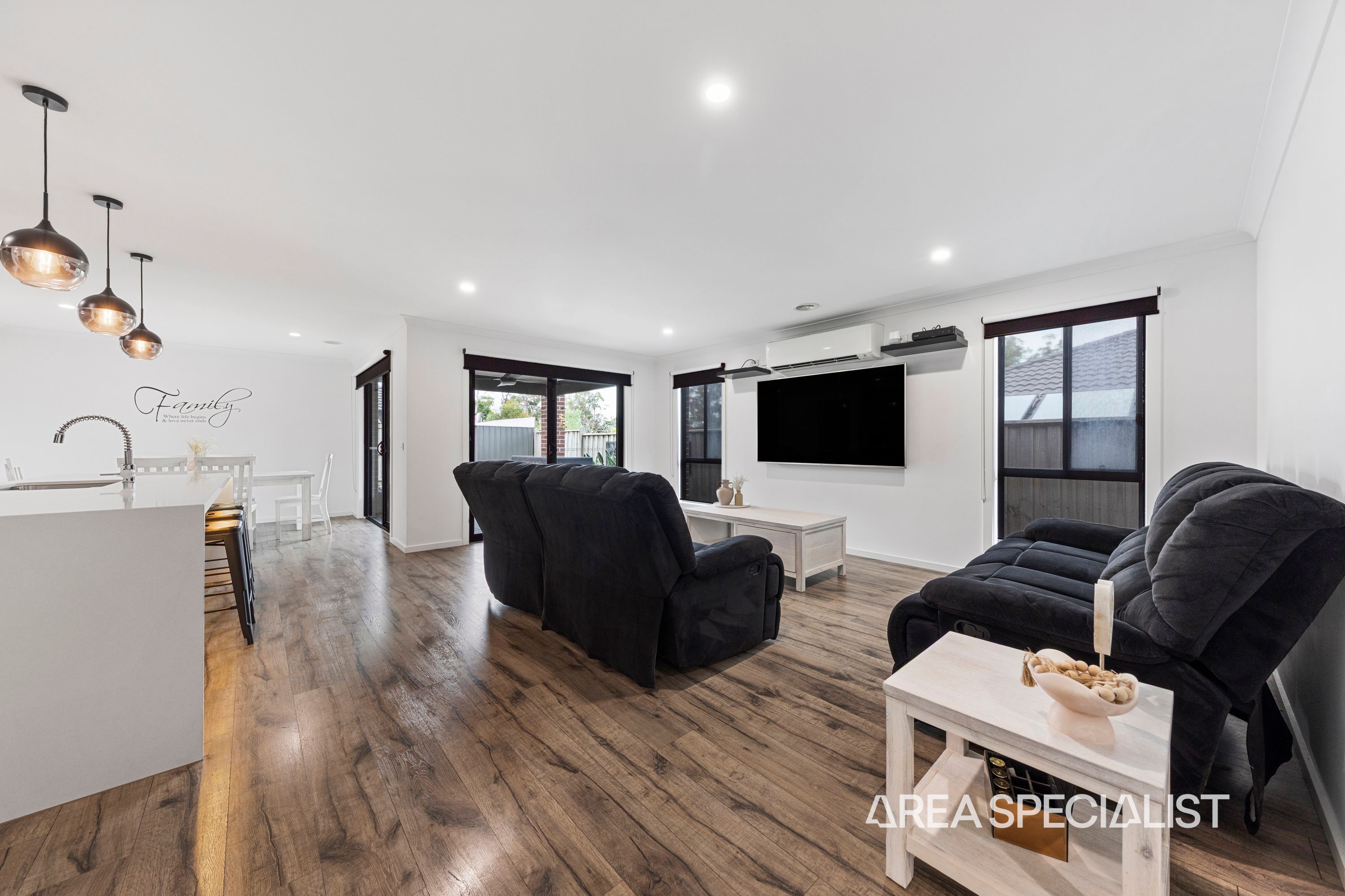 6 Sunset Crescent, Pakenham - Thumbnail 4