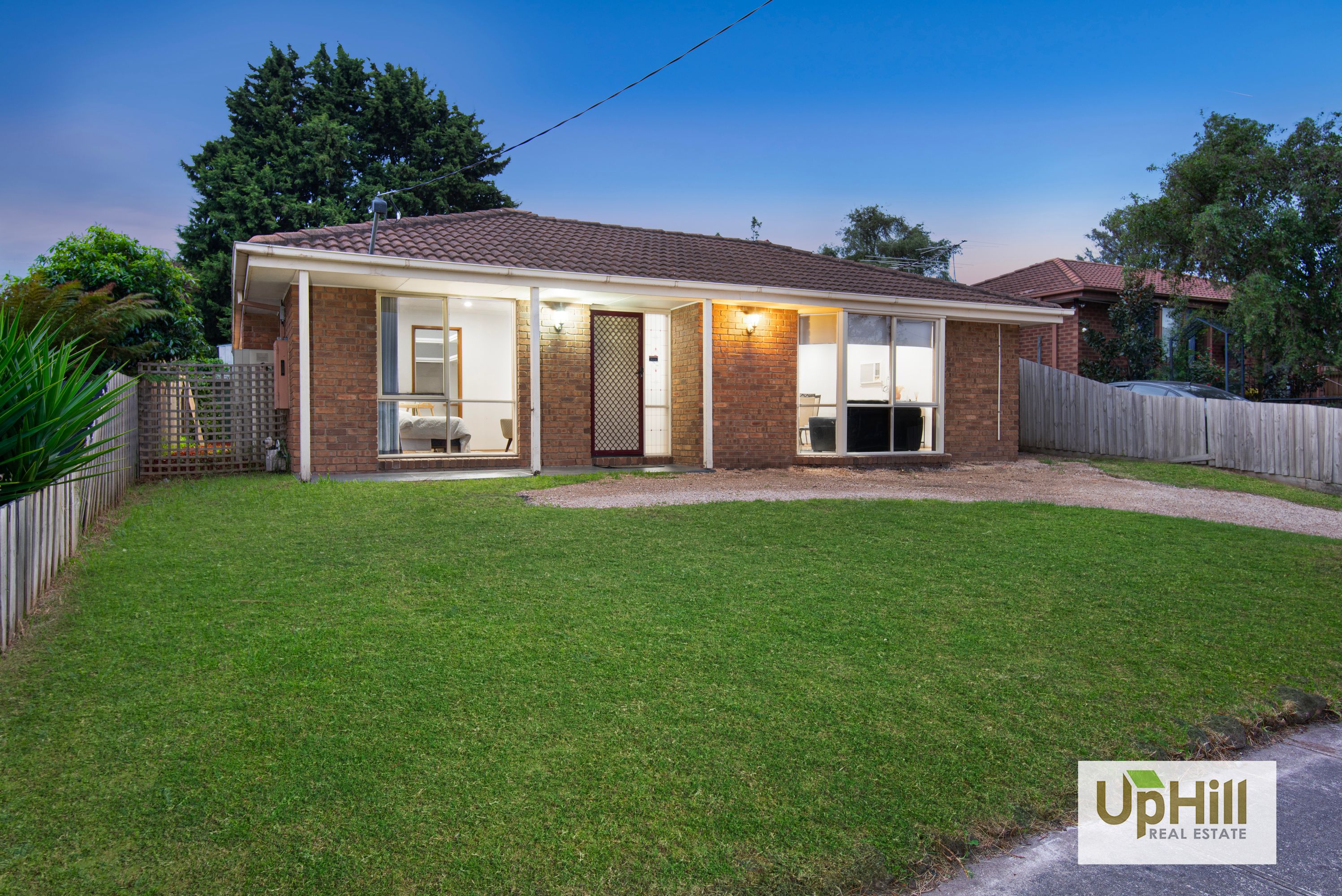 61 Courtenay Avenue, Cranbourne North - Thumbnail 3