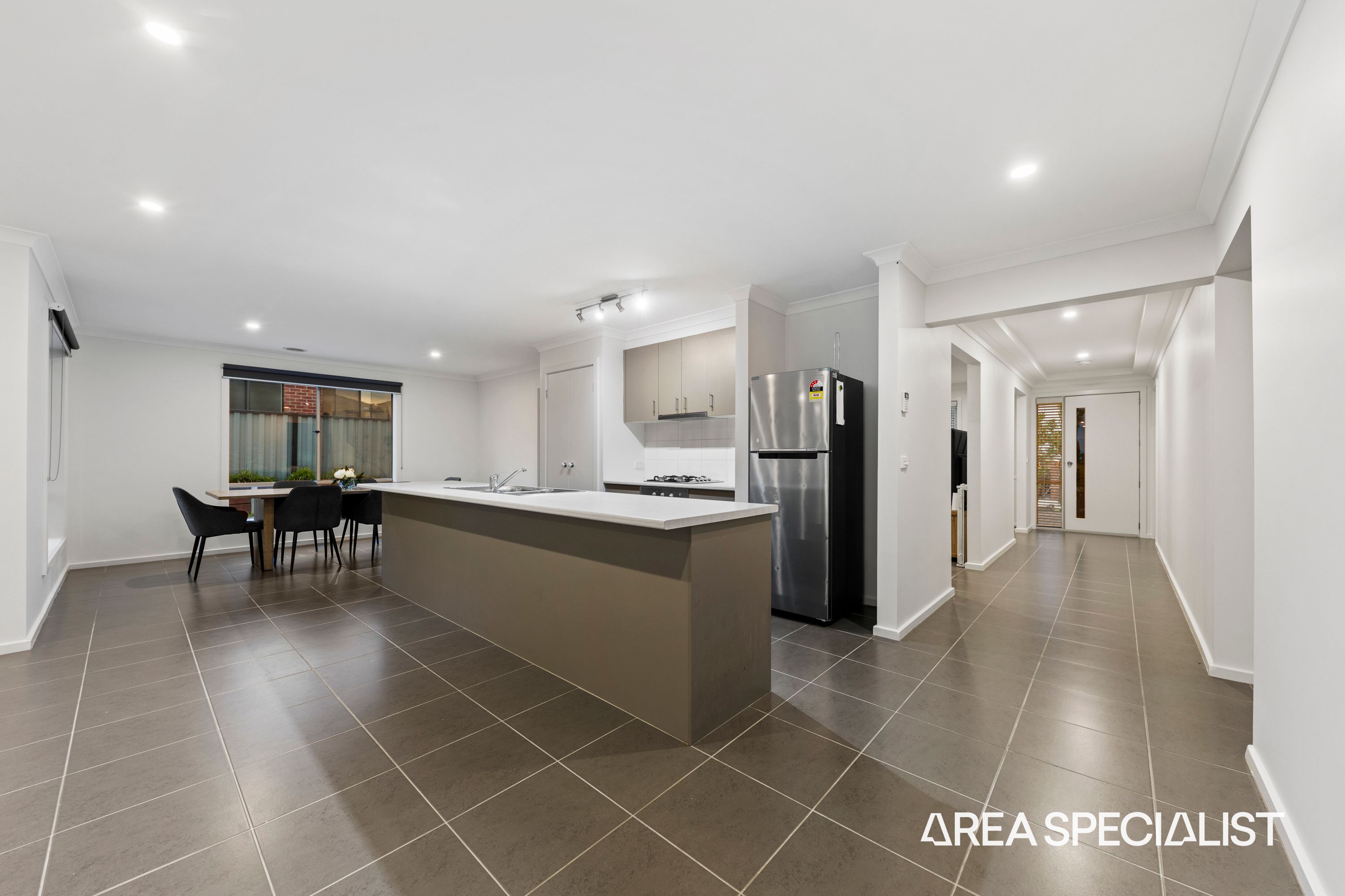 21 Windermere Boulevard, Pakenham - Thumbnail 4