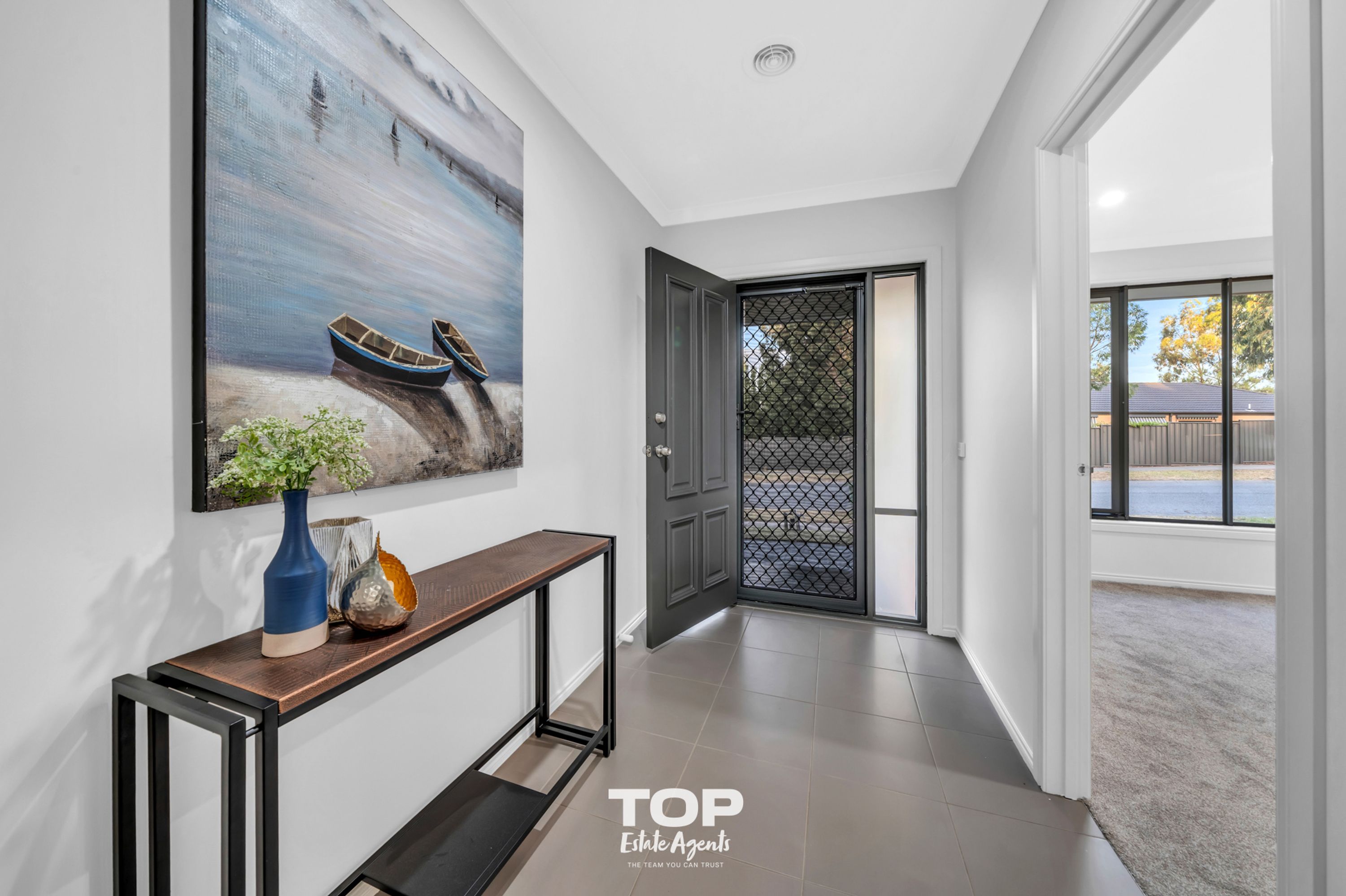 32 Sagan Drive, Cranbourne North - Thumbnail 3