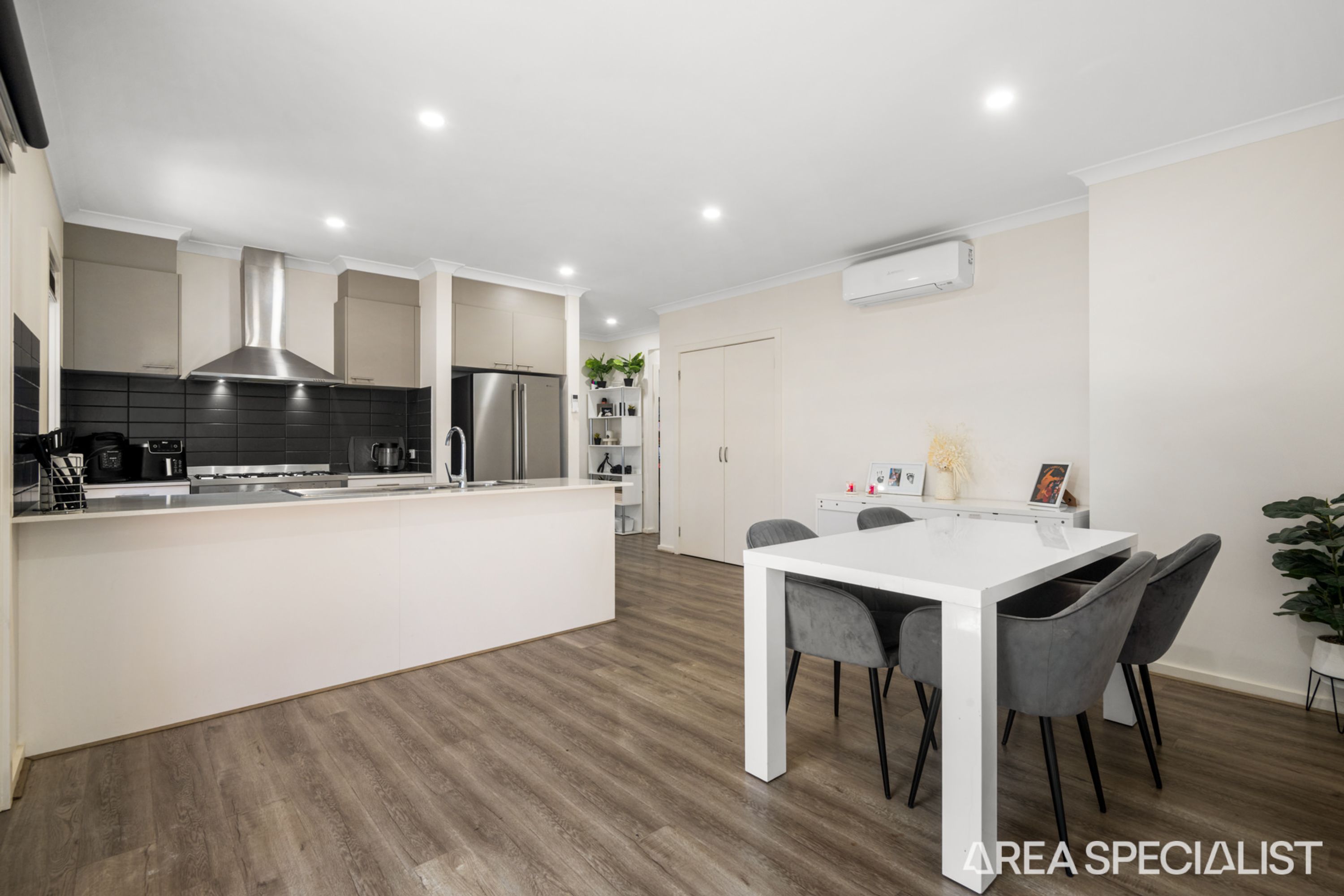 27 Worn Road, Charlemont, VIC 3217, Charlemont - Thumbnail 5