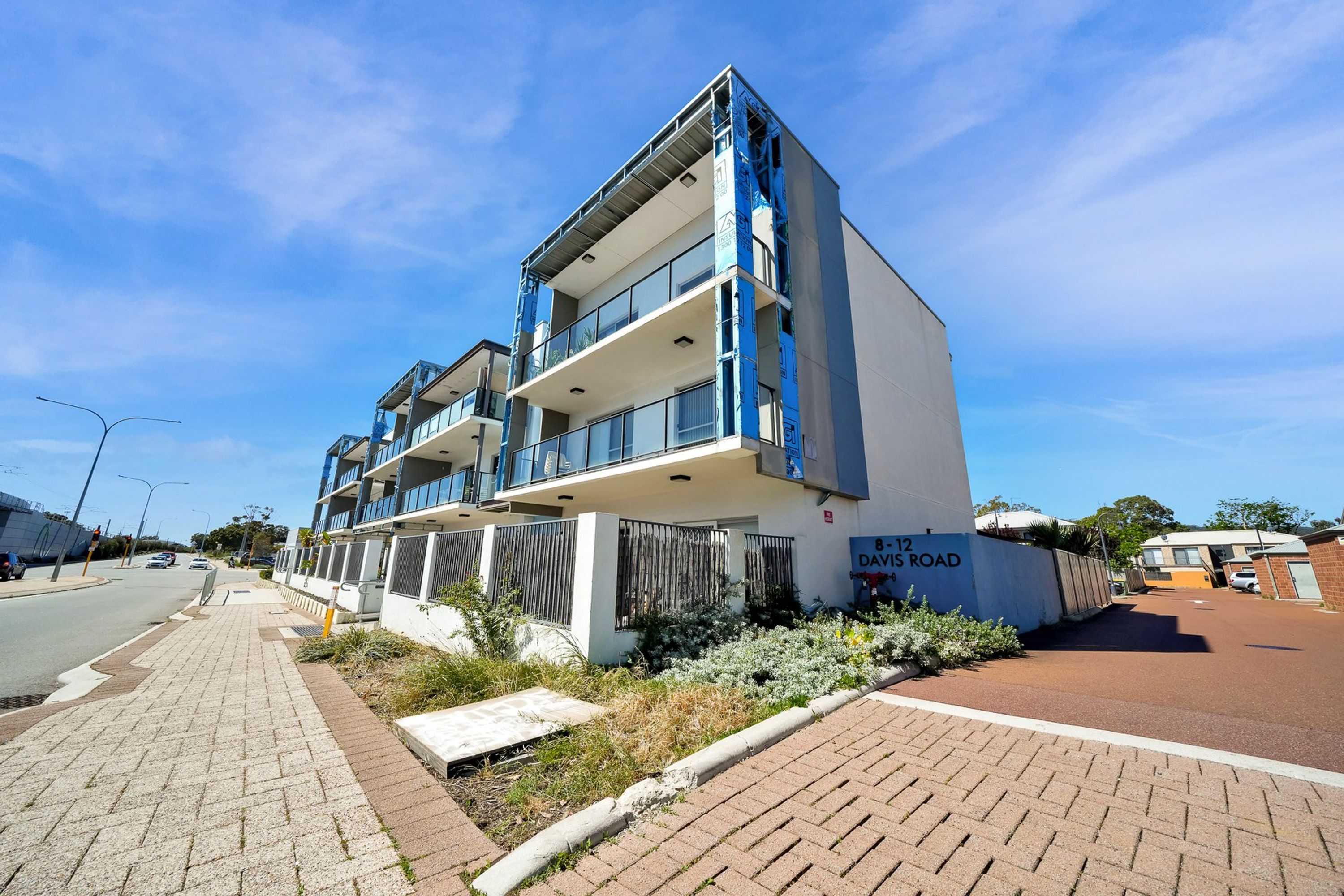 9/12 Davis Road, Kelmscott - Image 1