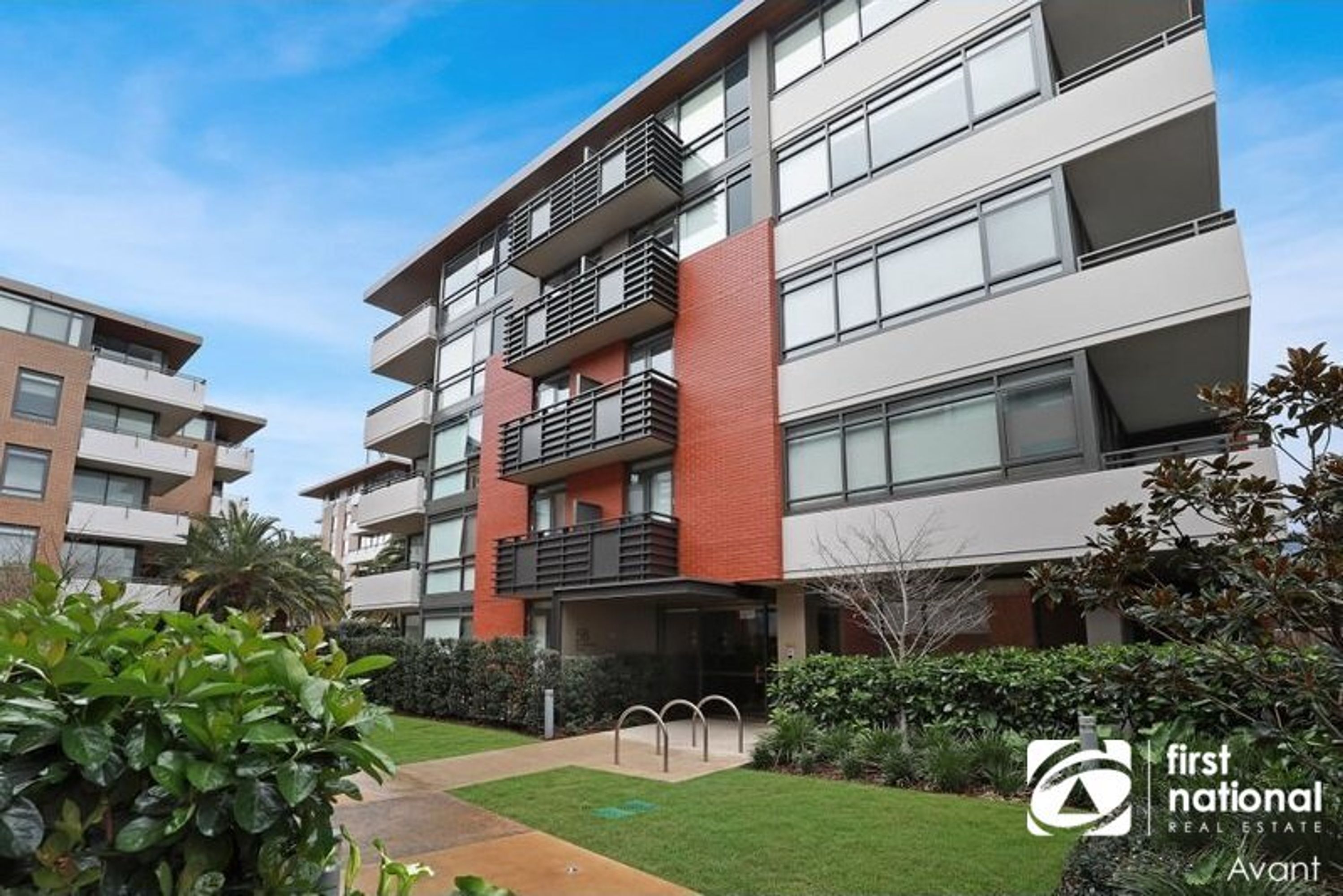 212/58 Kambrook Road, Caulfield North - Thumbnail 2