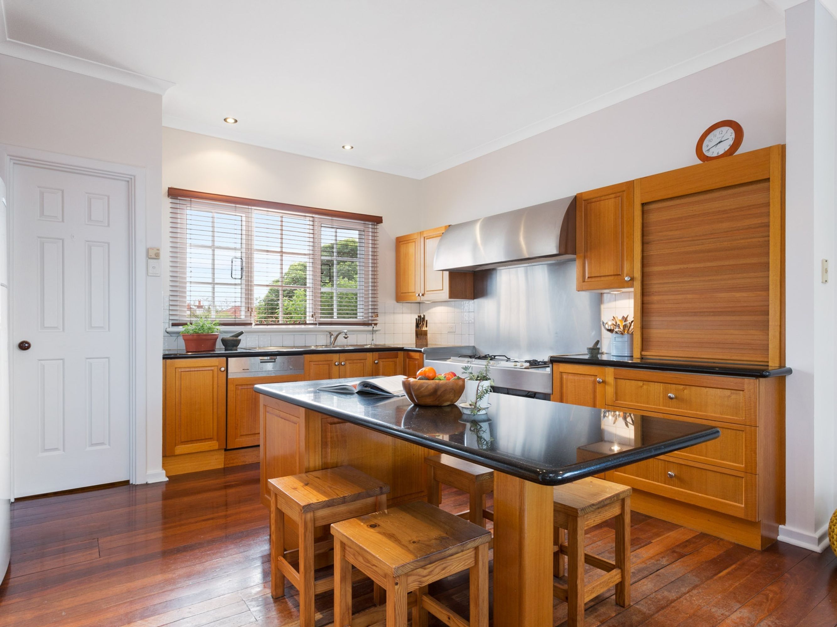 8 Viewway, Nedlands - Thumbnail 7