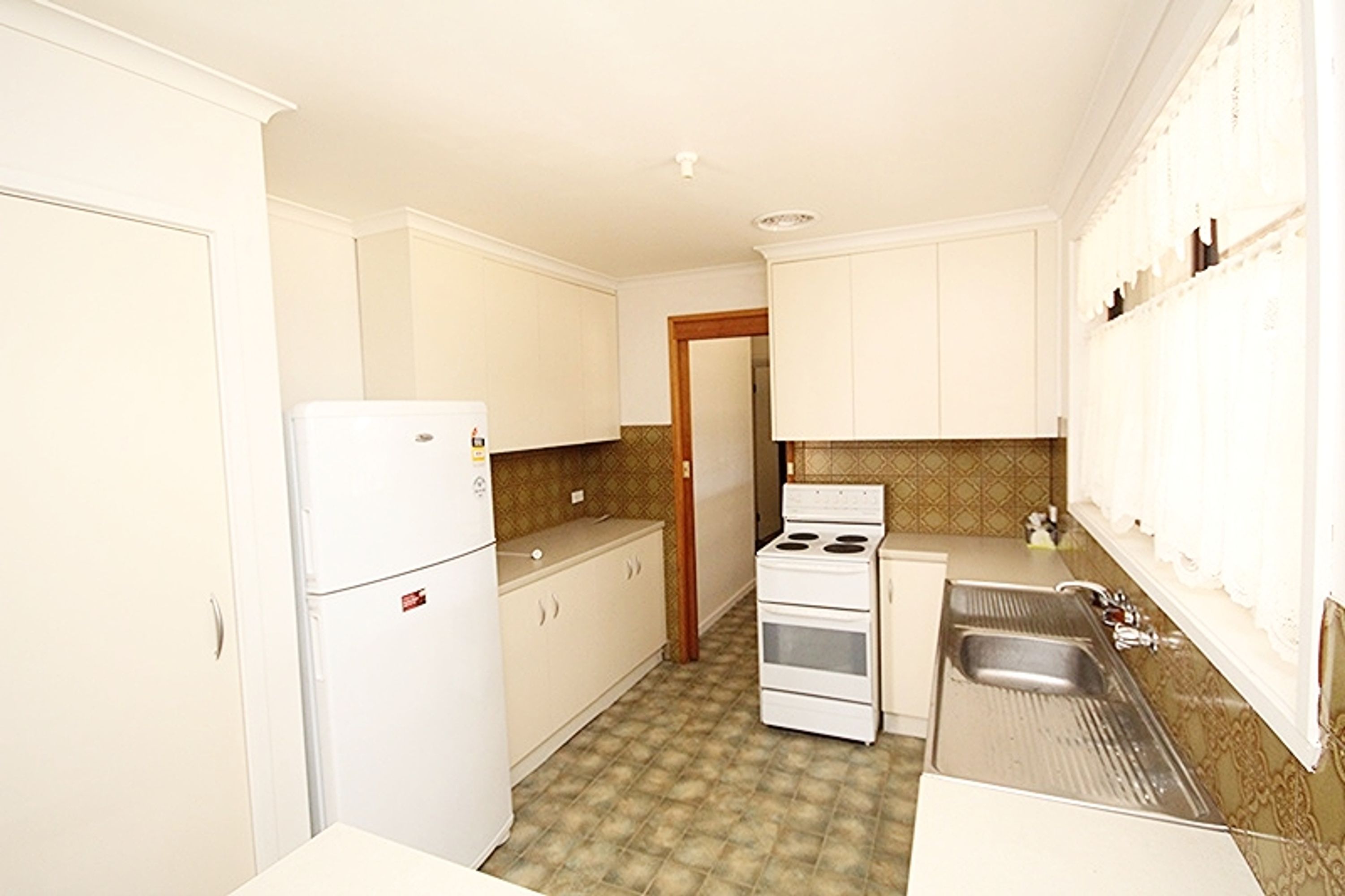 26 Hewitt Street, Warracknabeal VIC 3393, Warracknabeal - Thumbnail 7