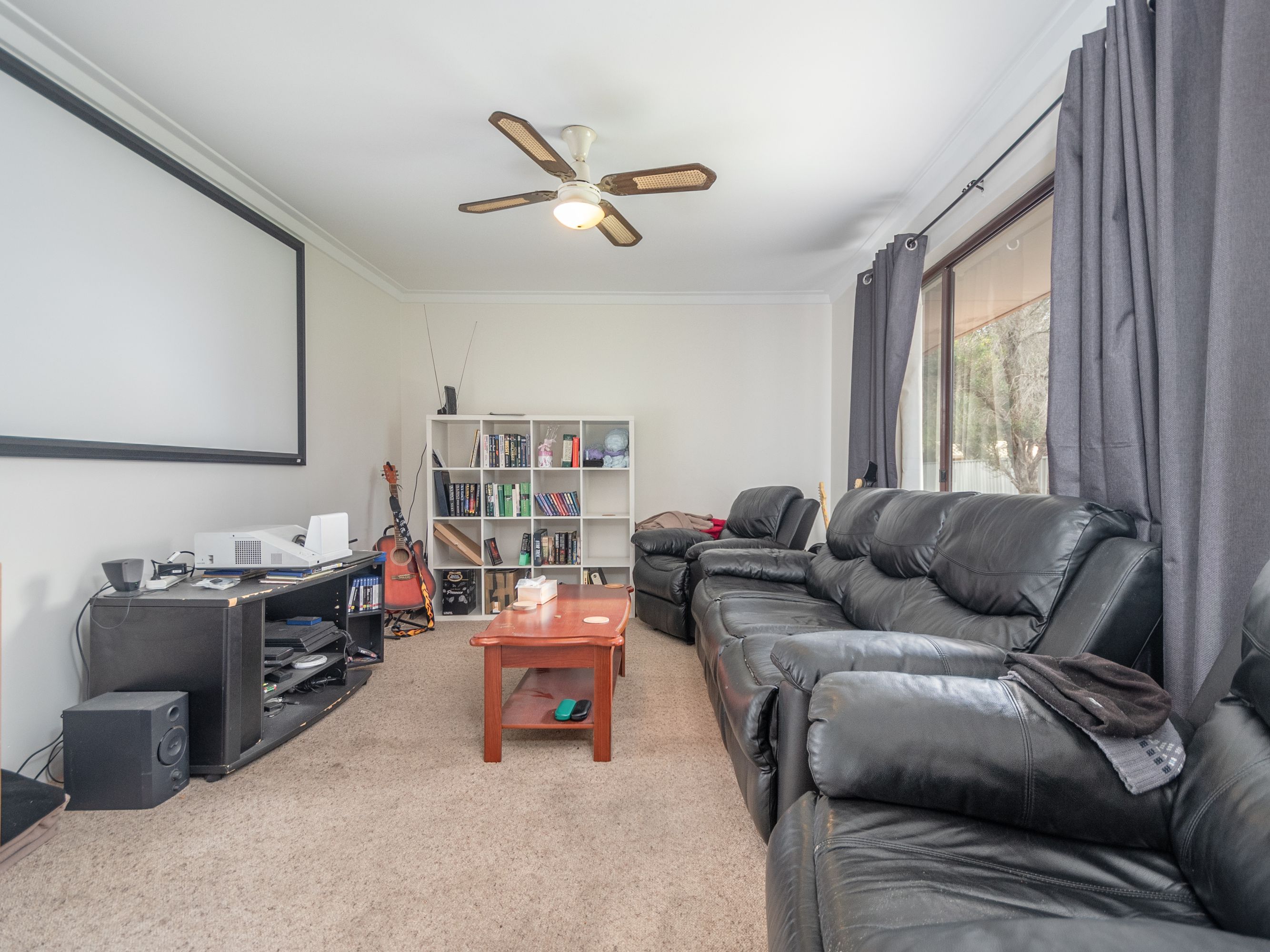 6 Denham Way, Thornlie - Thumbnail 2