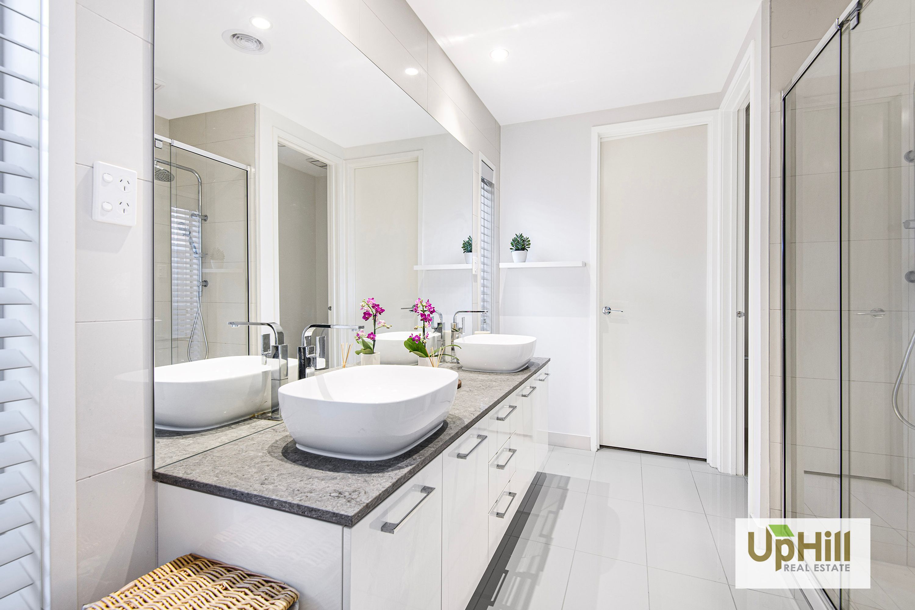 40 Shulze Drive, Clyde North - Thumbnail 3