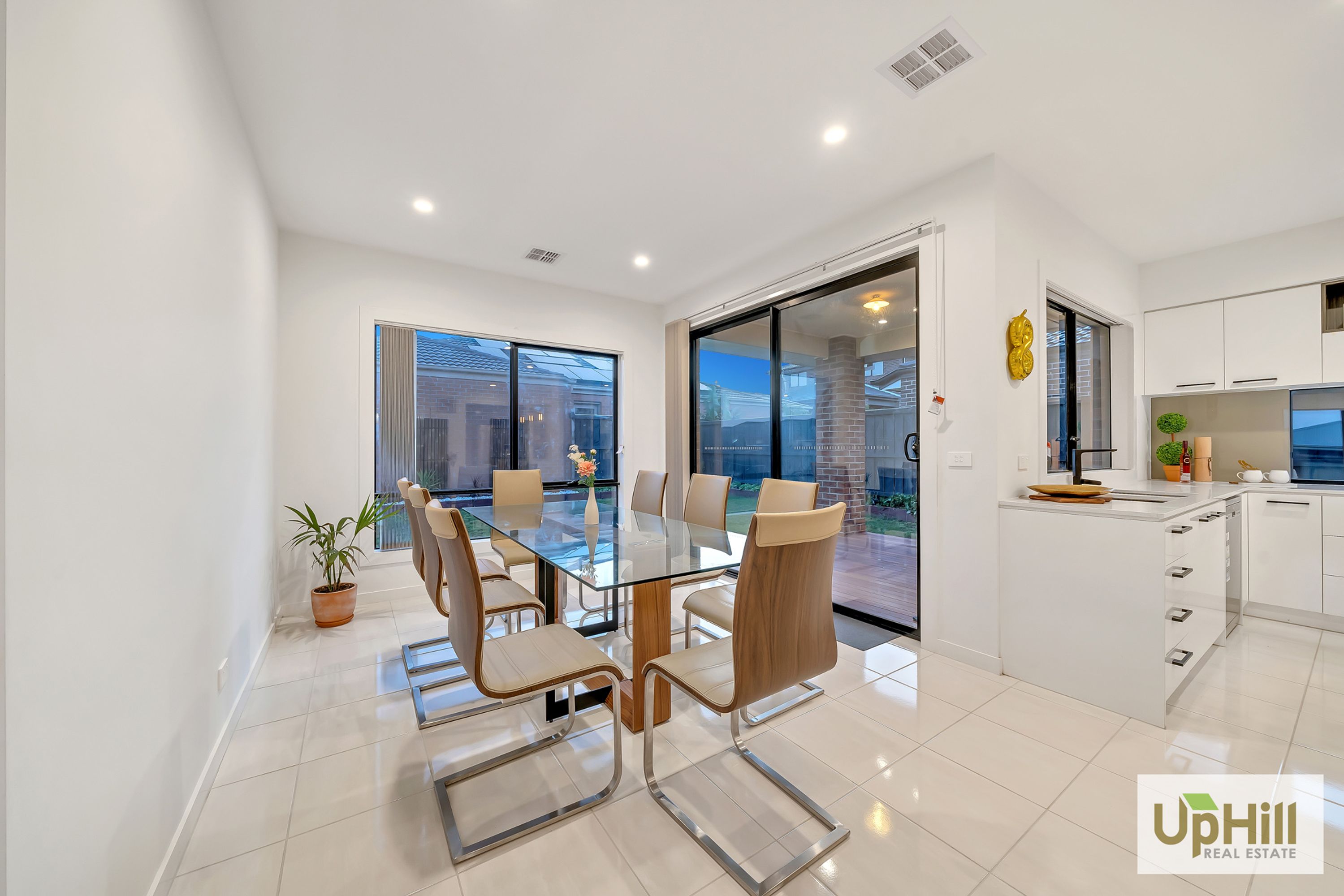 16 LANCELOT AVENUE, Clyde - Thumbnail 6