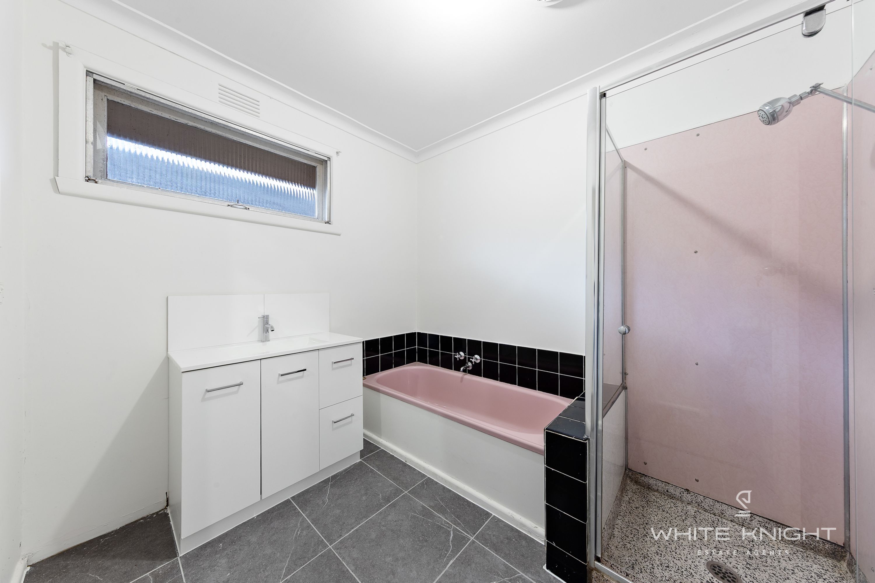 39 Helen Street, St Albans VIC 3021, St Albans - Thumbnail 3