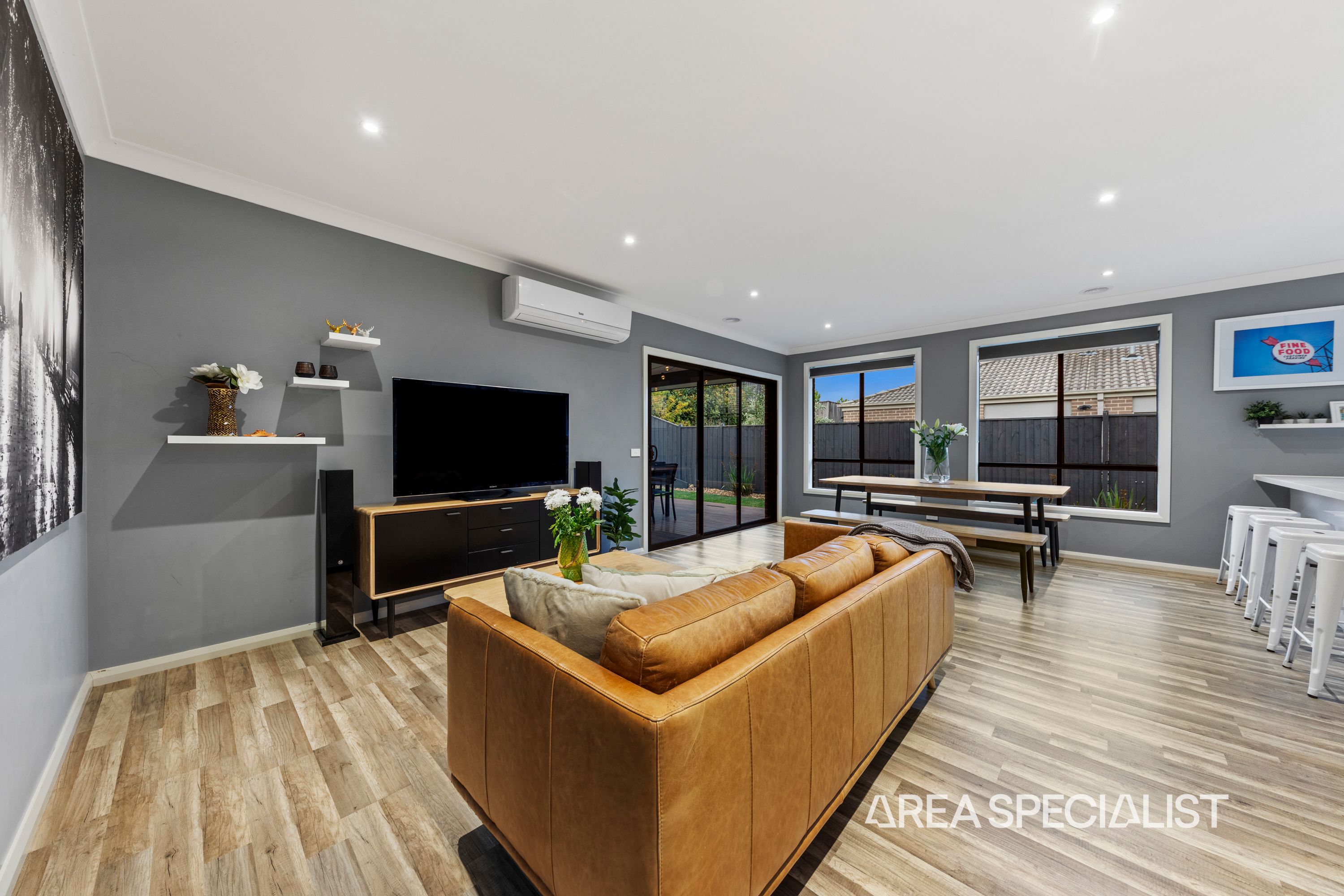 17 Viewgrand Drive, Pakenham - Thumbnail 8