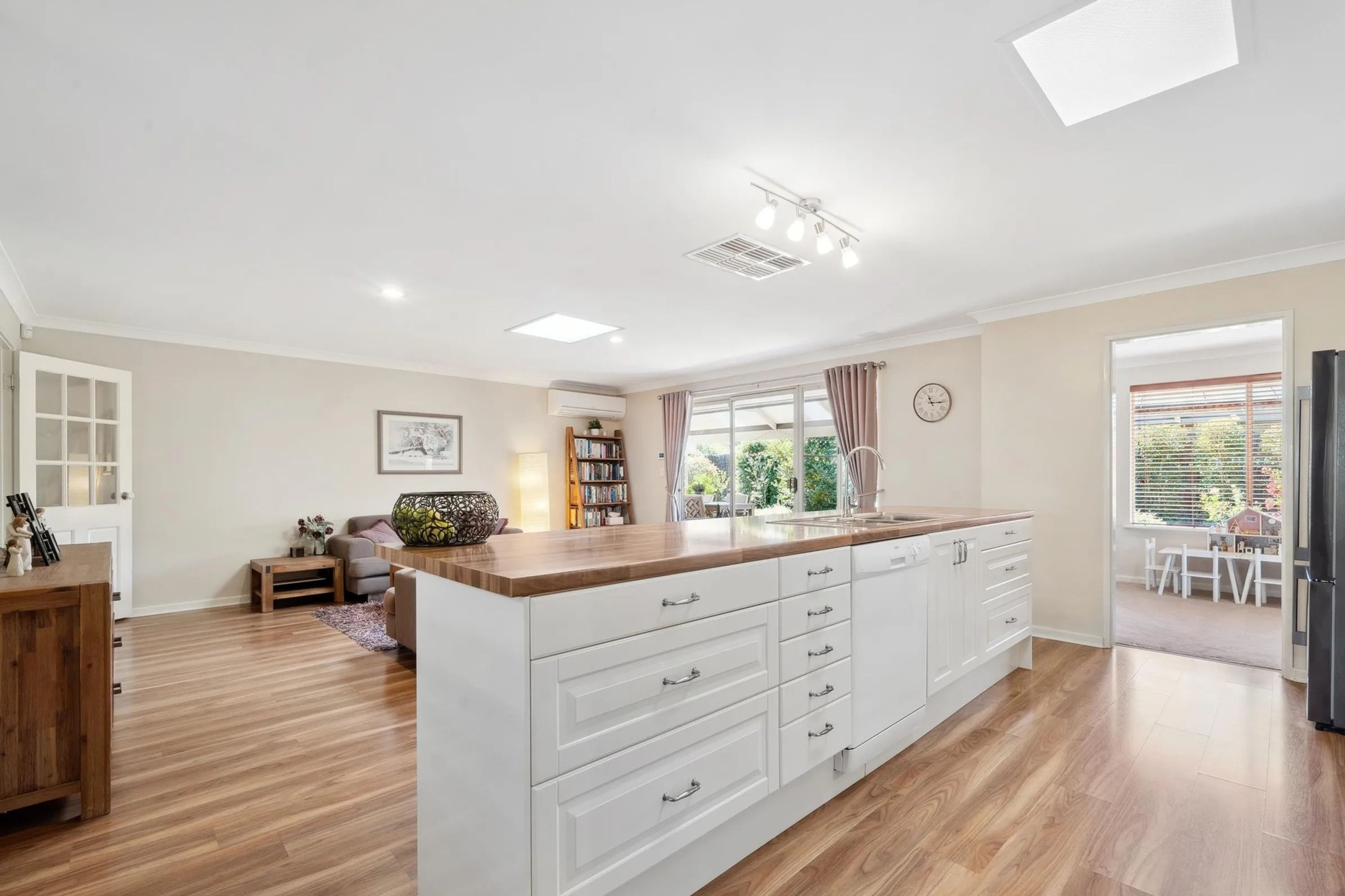 31 Regal Drive, Thornlie, Thornlie - Thumbnail 5