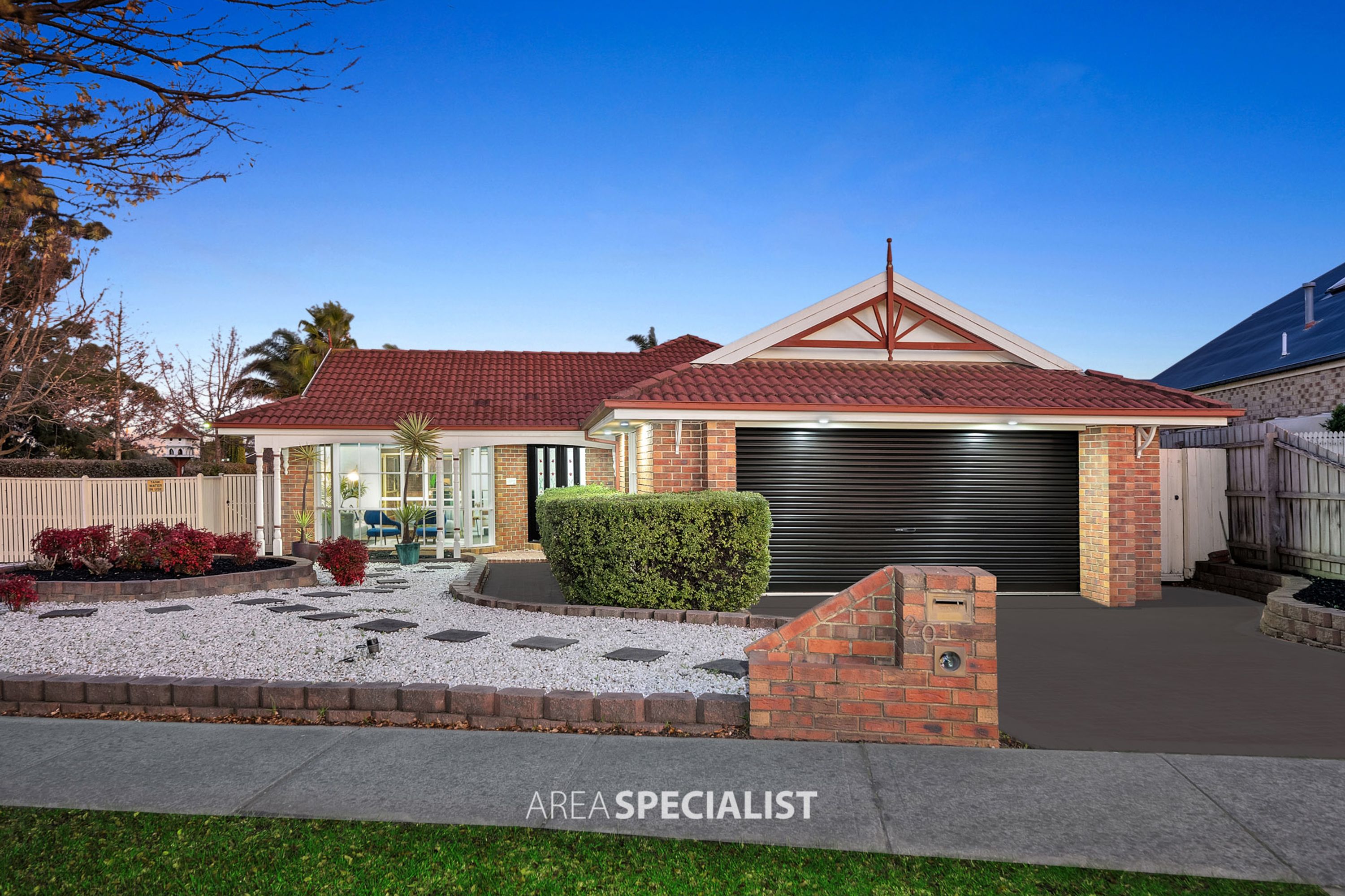 20 Caversham Terrace, Lynbrook