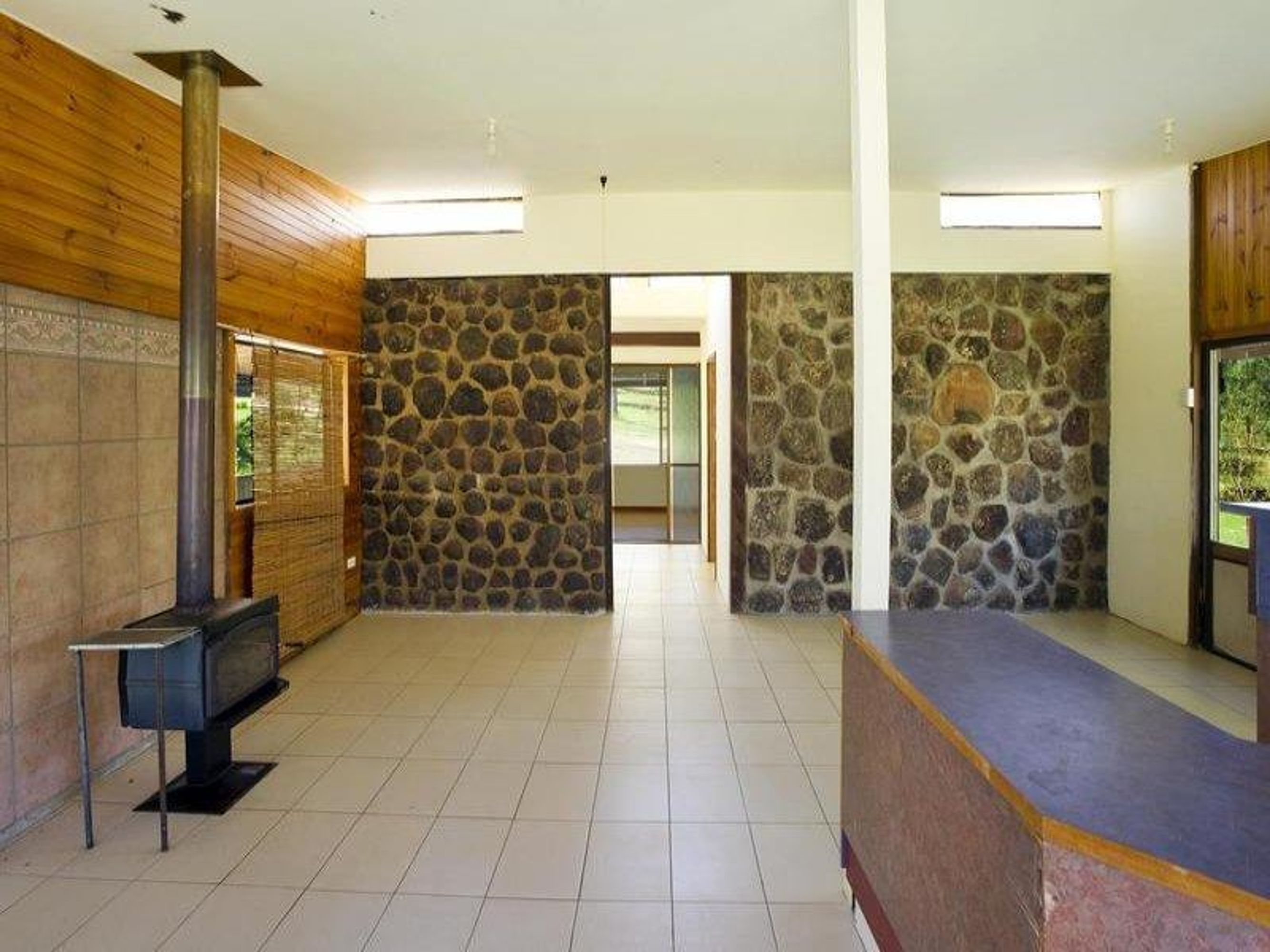 3939 Coaldale Road, Upper Fine Flower - Thumbnail 4