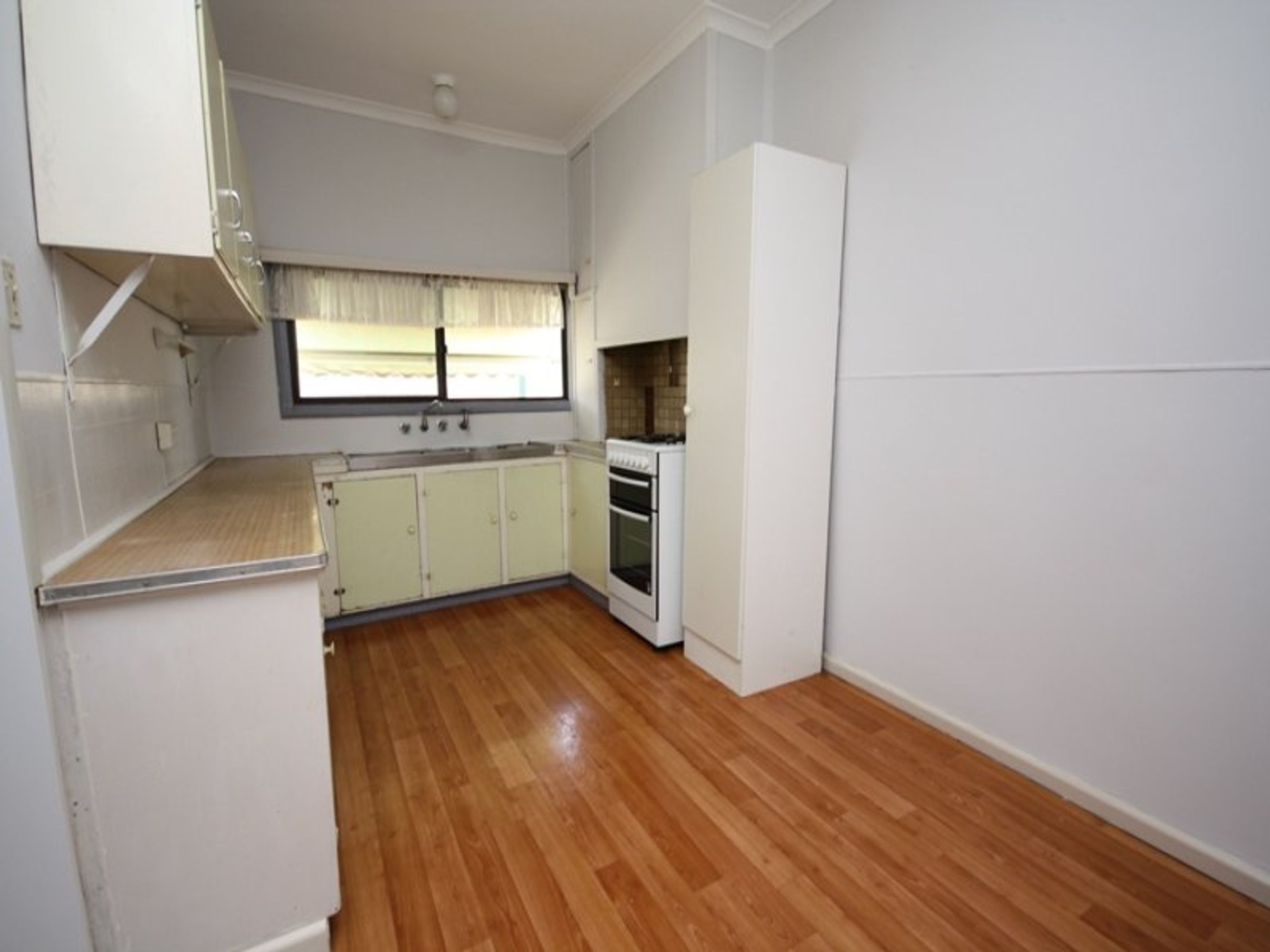 31 Fraser Street, Nhill VIC 3418, Nhill - Thumbnail 2