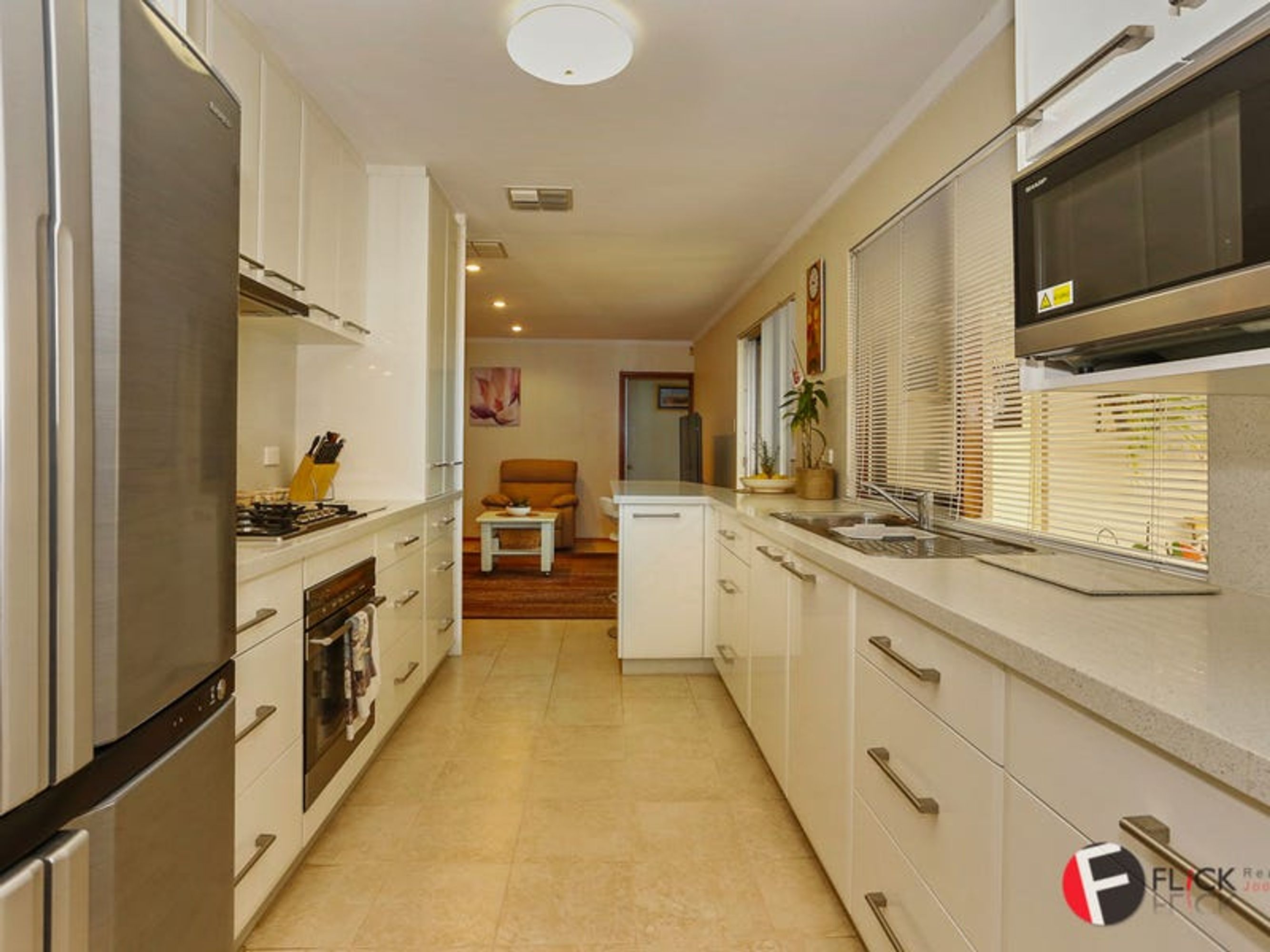 38 Glengarry Dr, Duncraig, Duncraig - Thumbnail 4