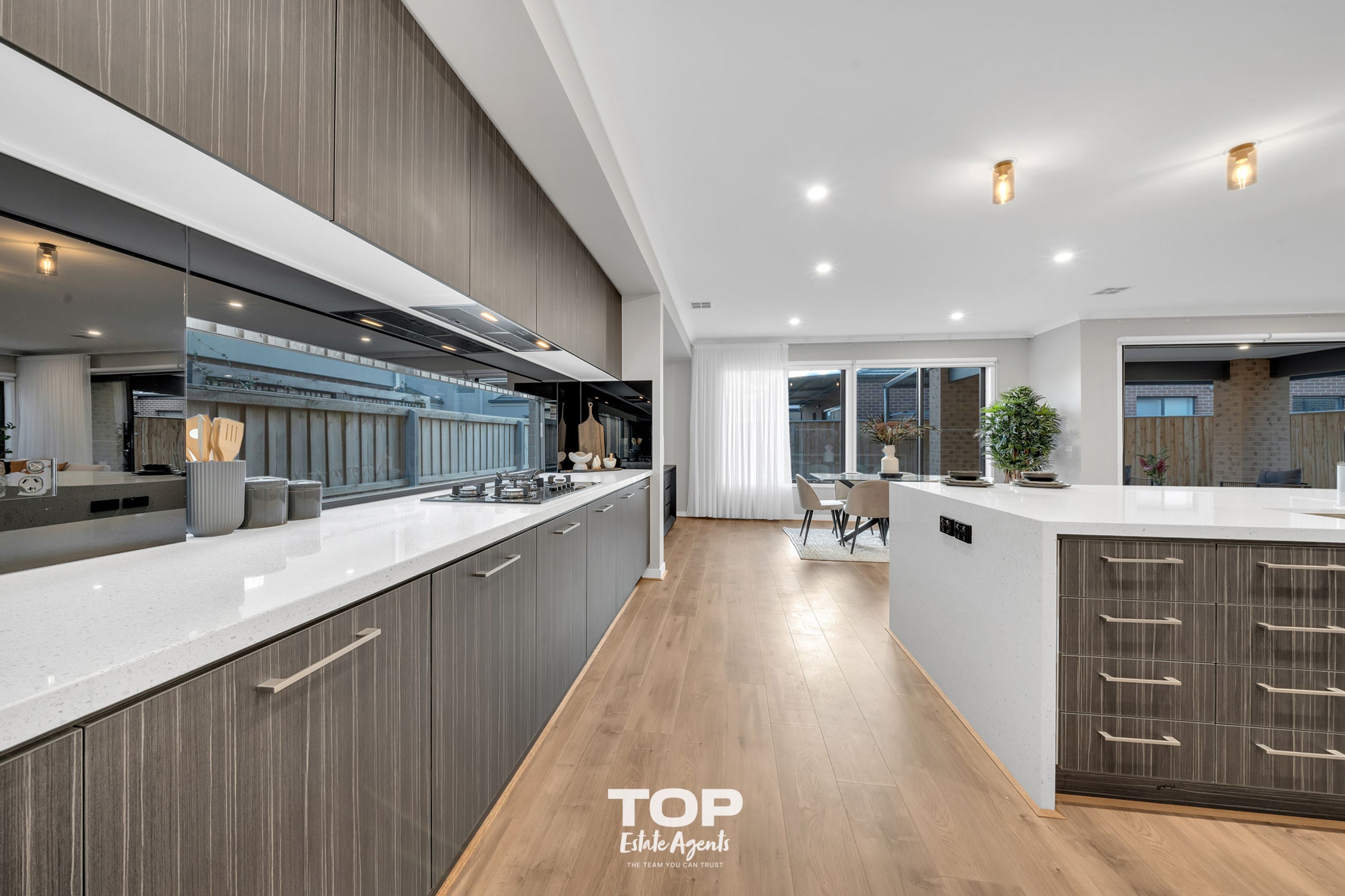 9 Carcoola Rise, Clyde North - Thumbnail 4