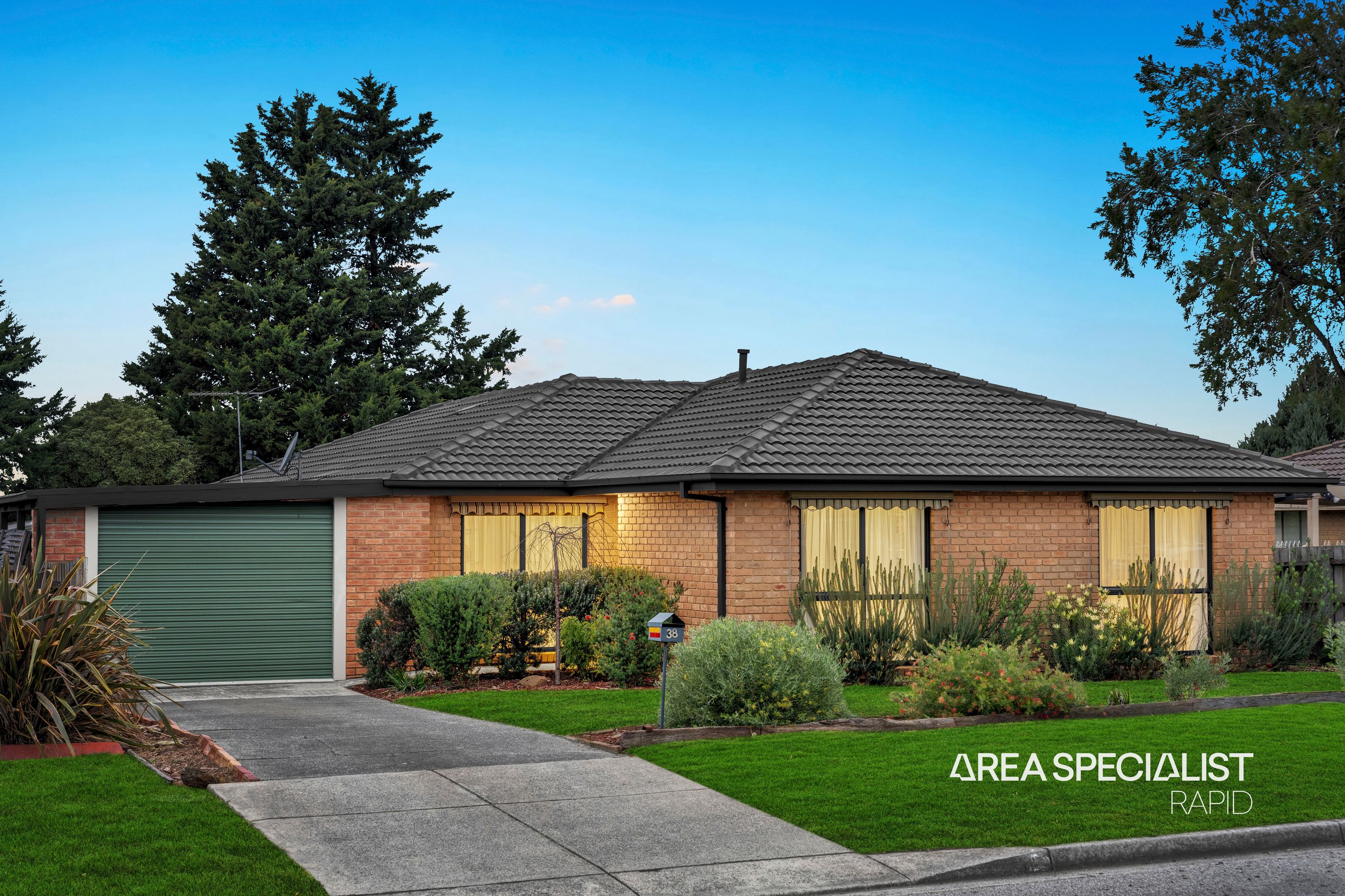 38 Lesley Drive, Hampton Park, Hampton Park - Image 1