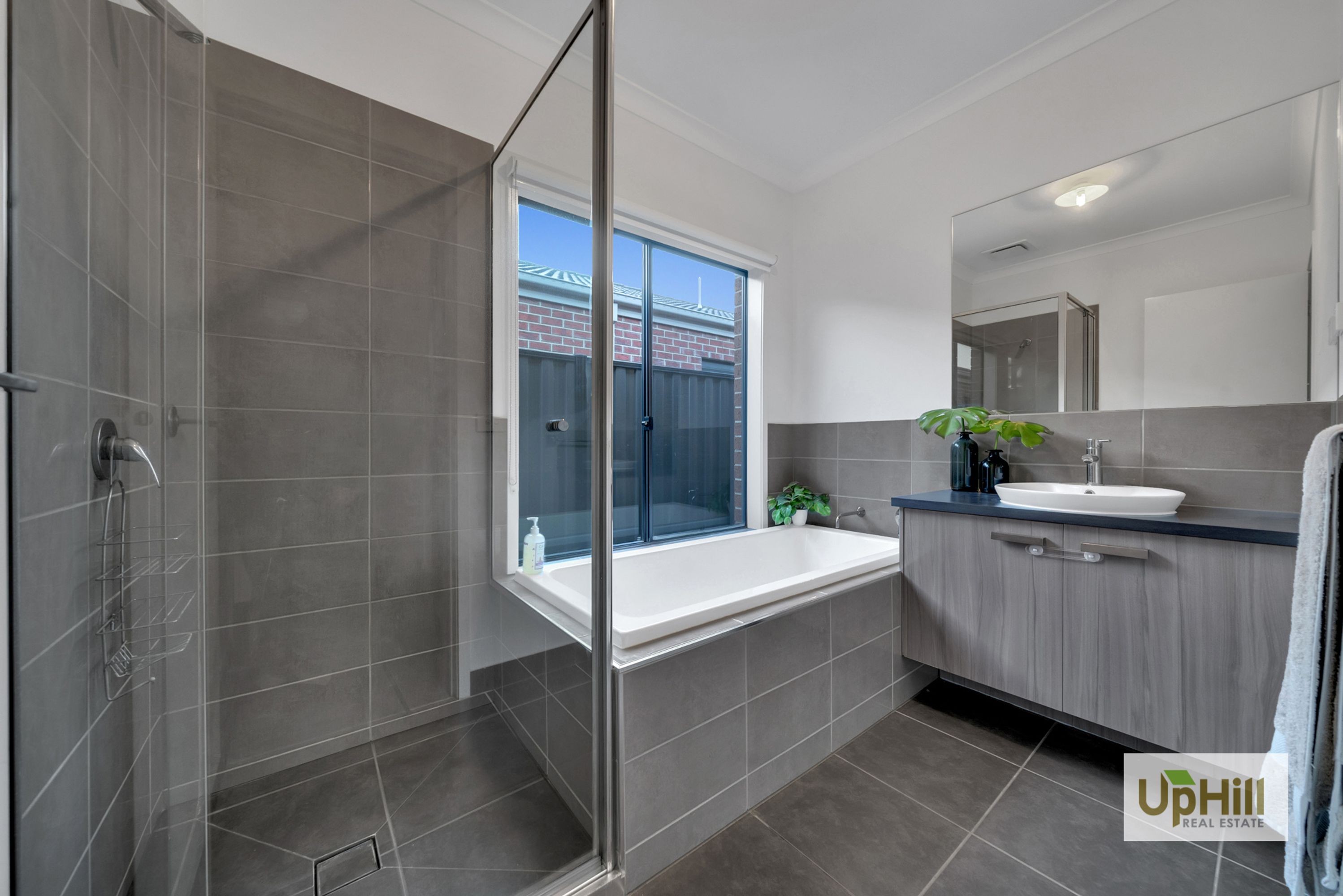 15 Marblelight Way, Clyde North - Thumbnail 8