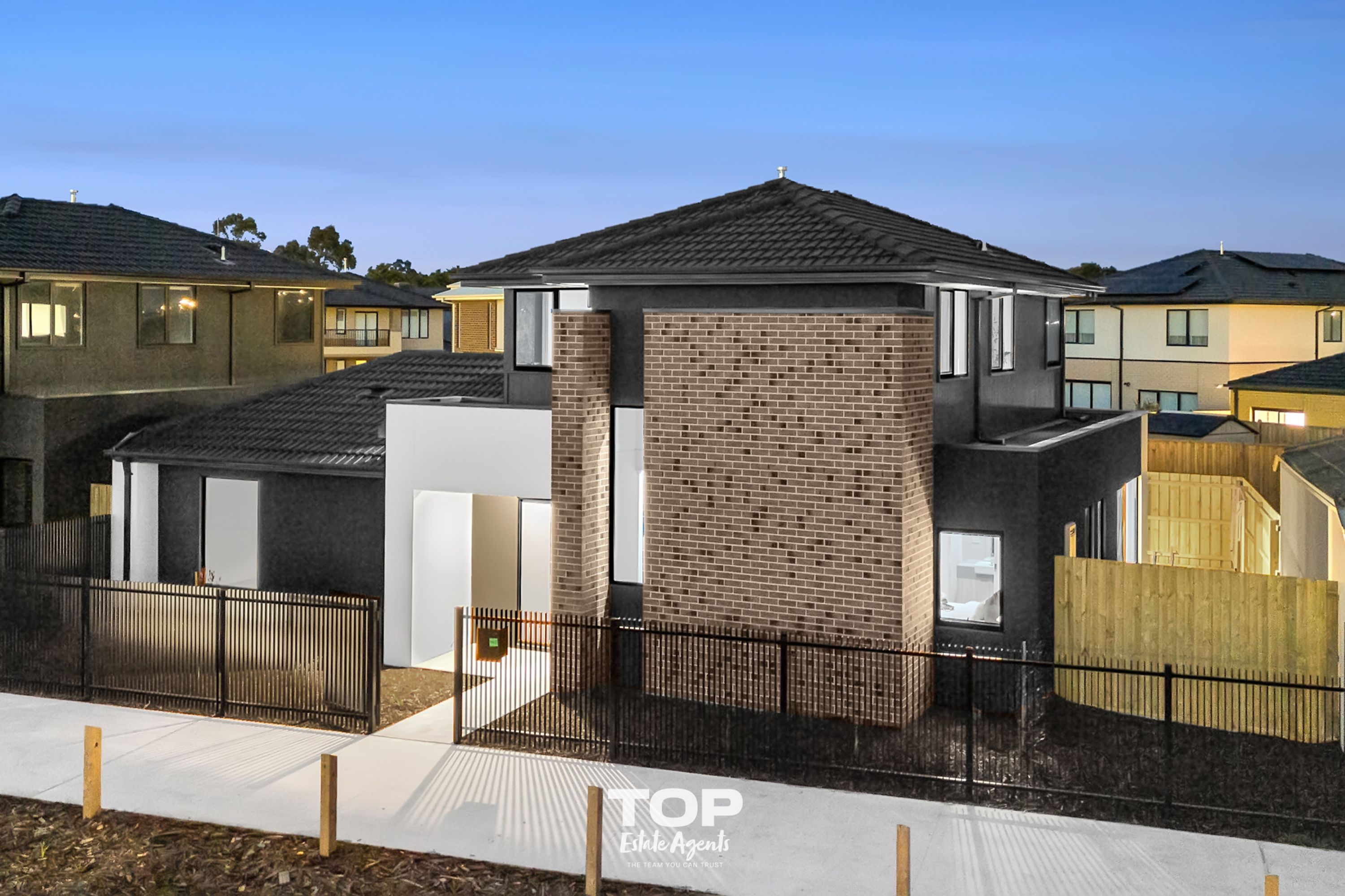 13 Gobelins Walk, Clyde North - Thumbnail 4