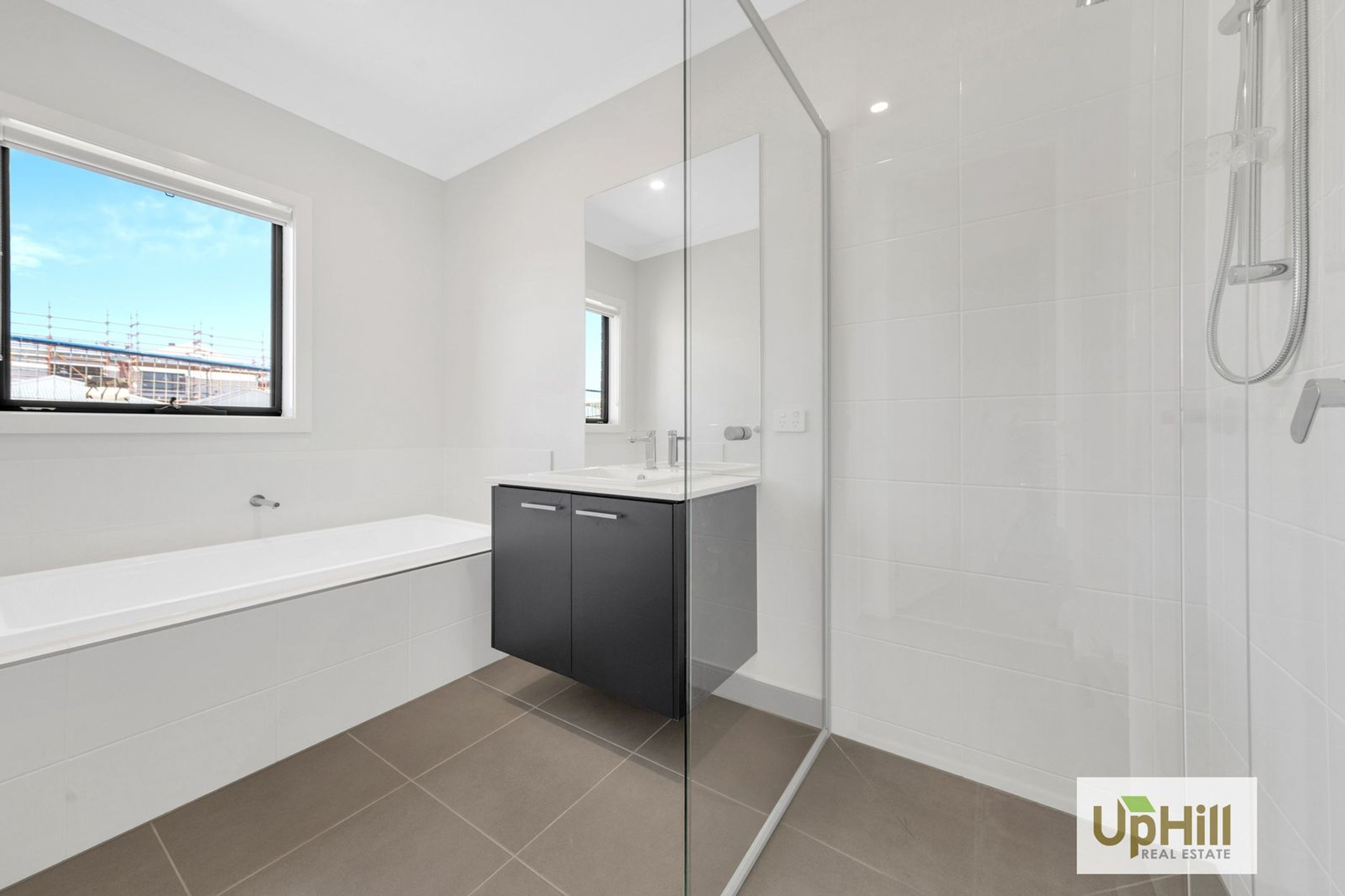 15 Redfield St, Clyde North - Thumbnail 8