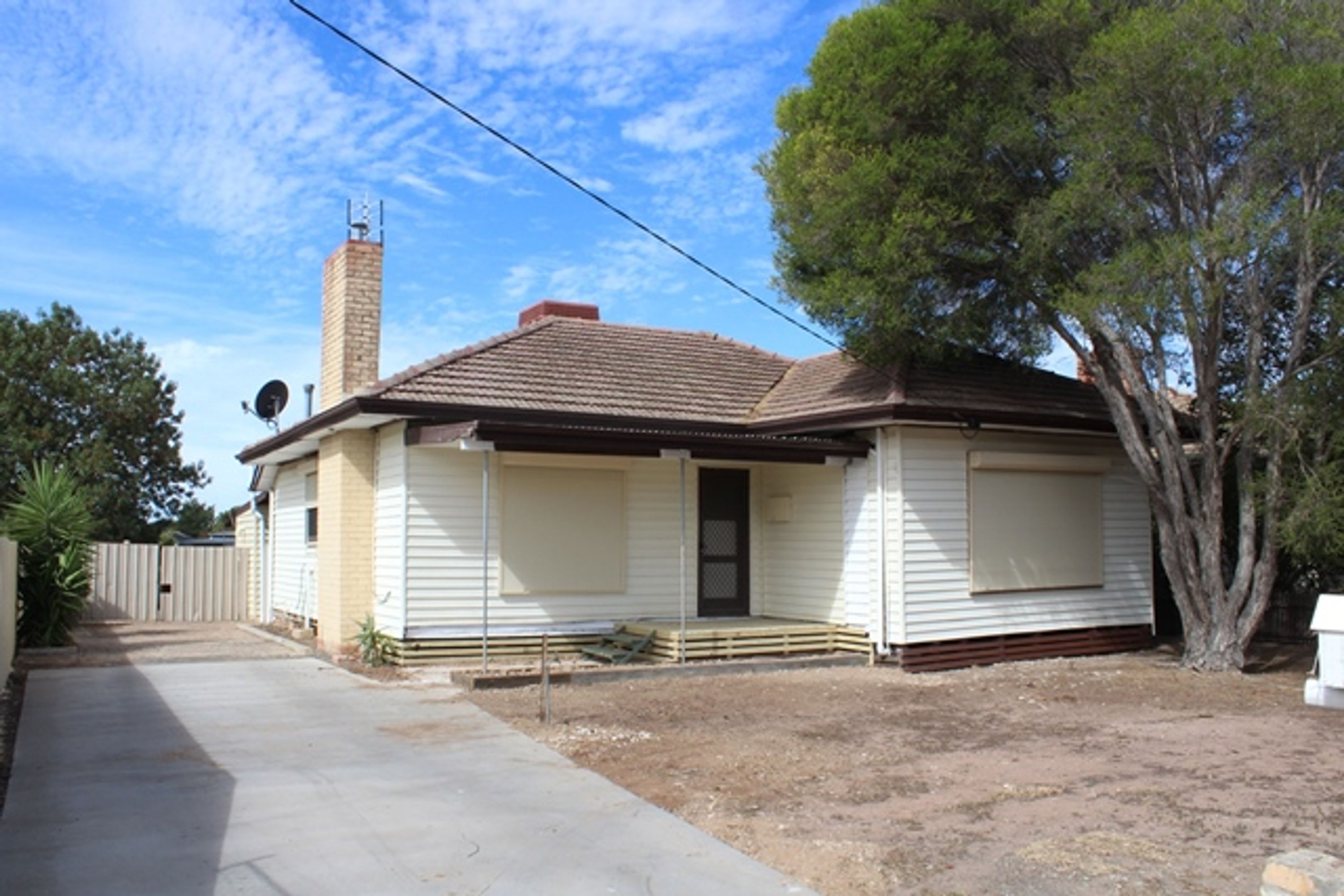 16 Philip Street, Horsham VIC 3400