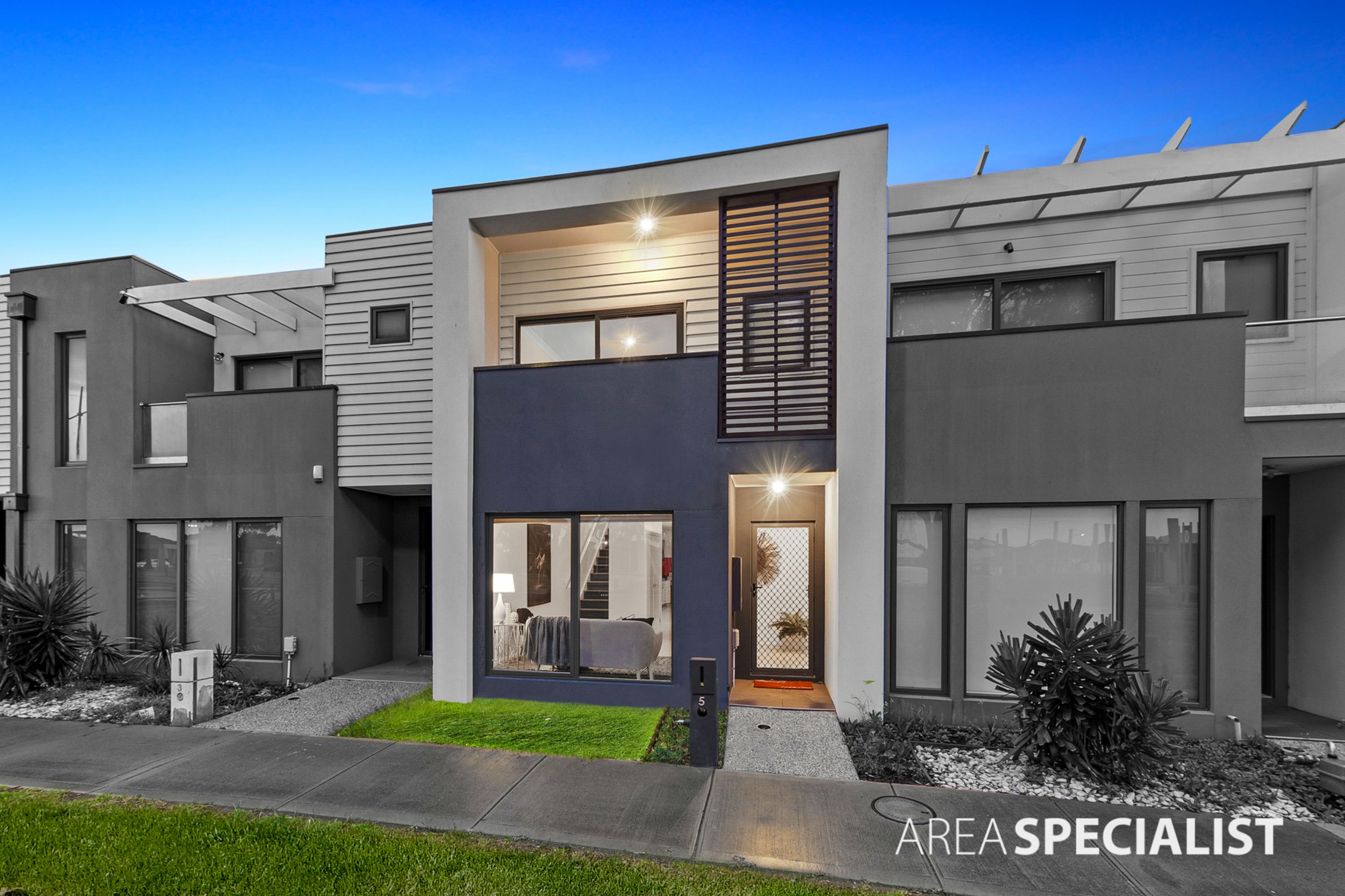 5 Armstrong Walk, Fraser Rise VIC 3336, Fraser Rise - Thumbnail 2