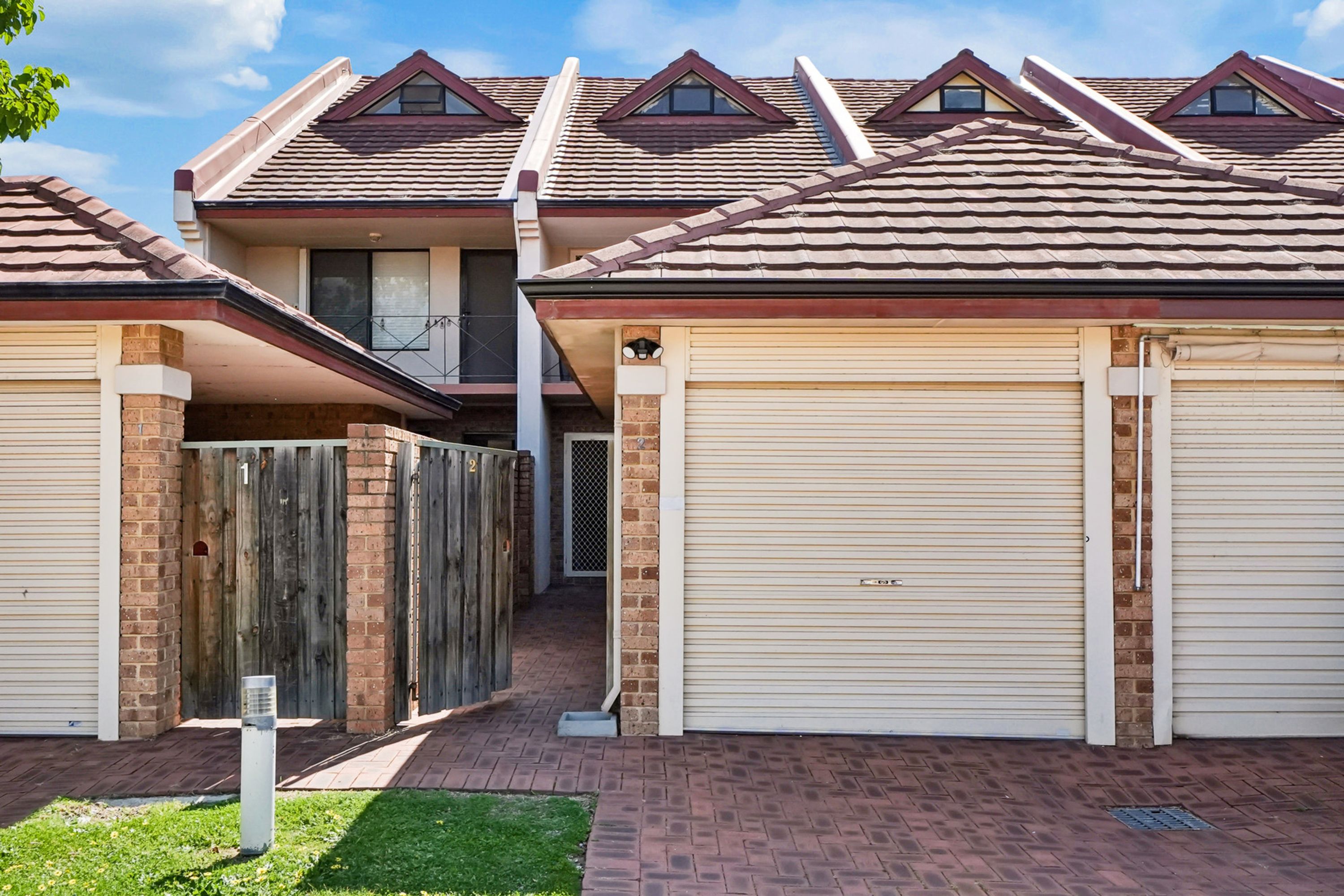 2/20 Gochean Avenue, Bentley - Image 1